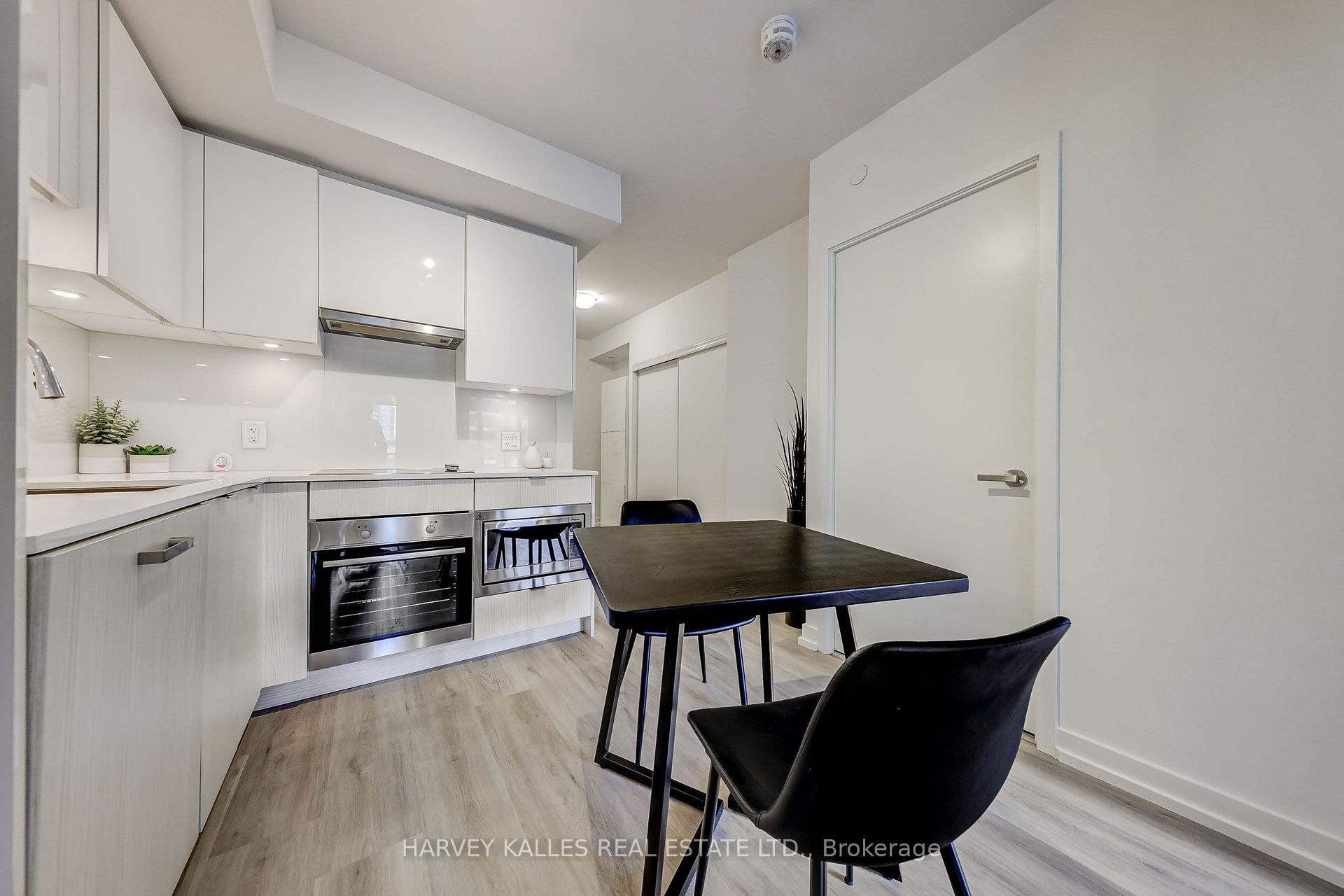 Photo 10 of Unit 706, 195 Redpath Avenue, Toronto, Mount Pleasant West — HOMEH