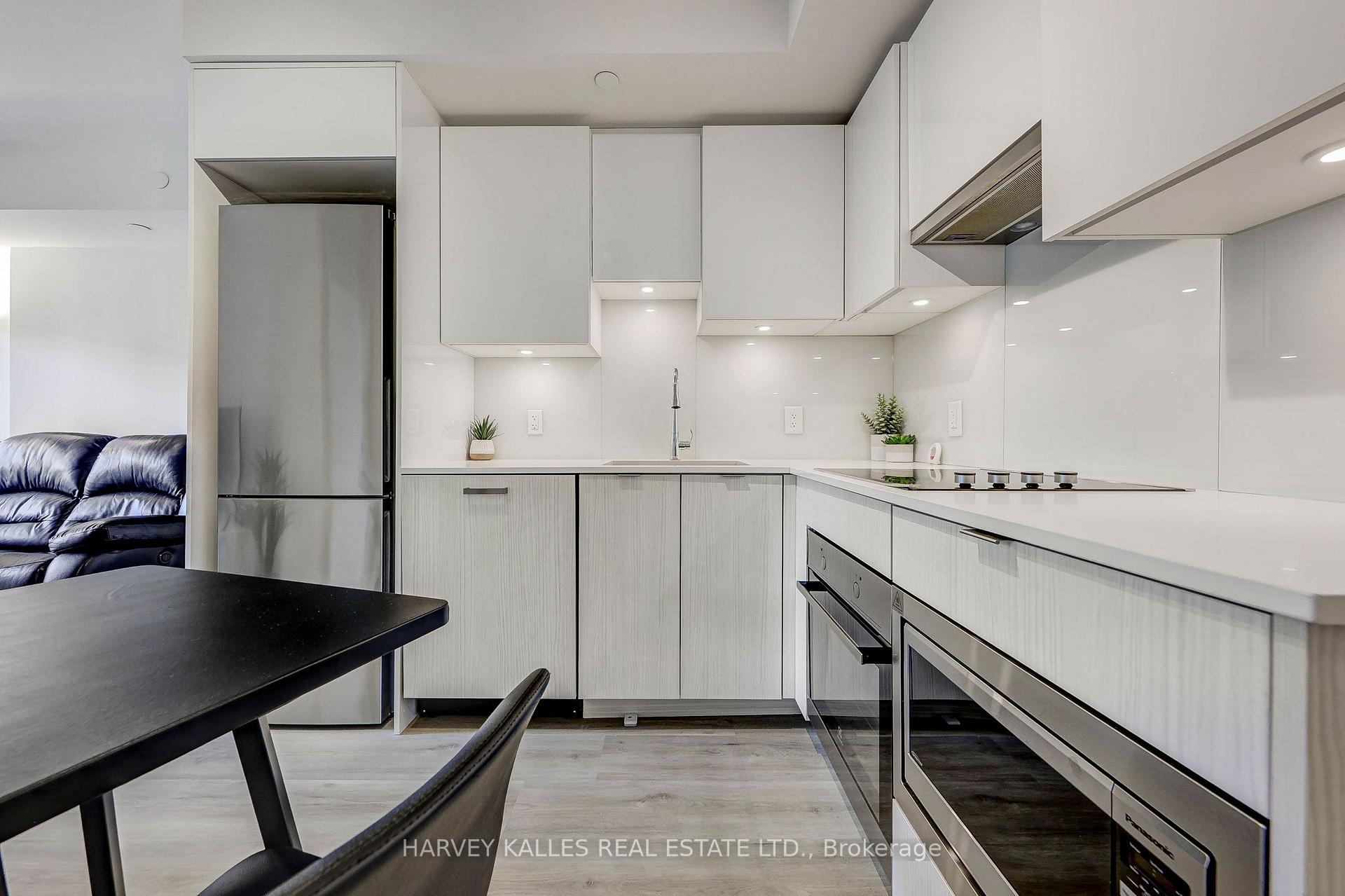 Photo 12 of Unit 706, 195 Redpath Avenue, Toronto, Mount Pleasant West — HOMEH