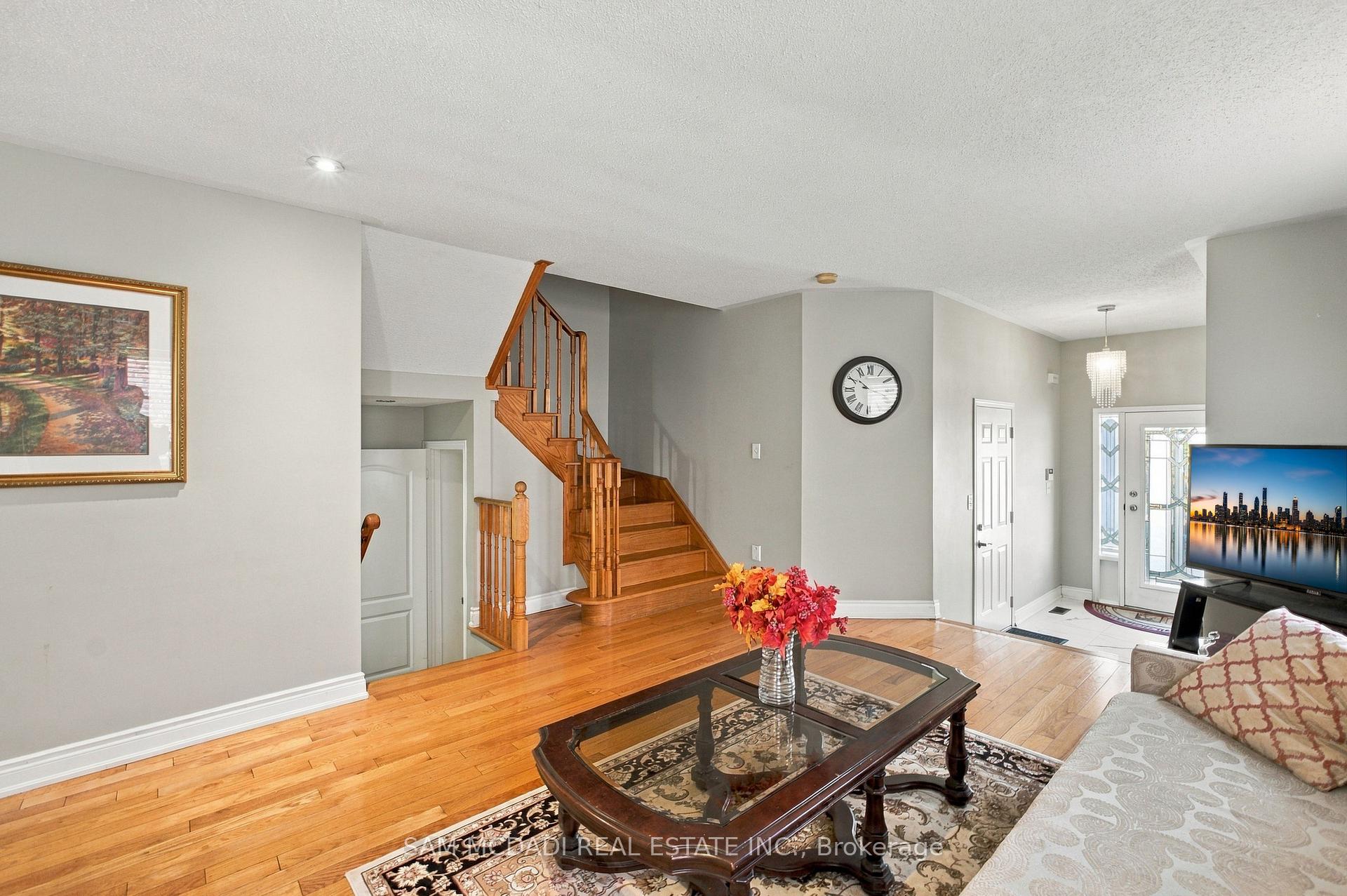Photo 3 of Unit Lower, 3344 Southwick Street, Mississauga, Churchill Meadows — HOMEH