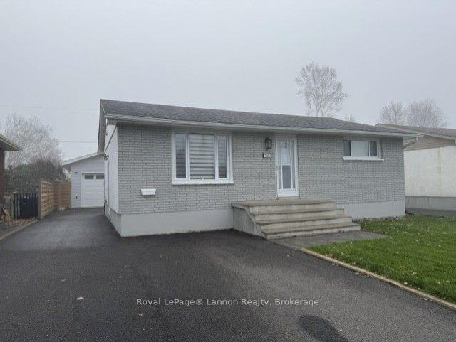 Photo of 524 Wiltshire Crescent