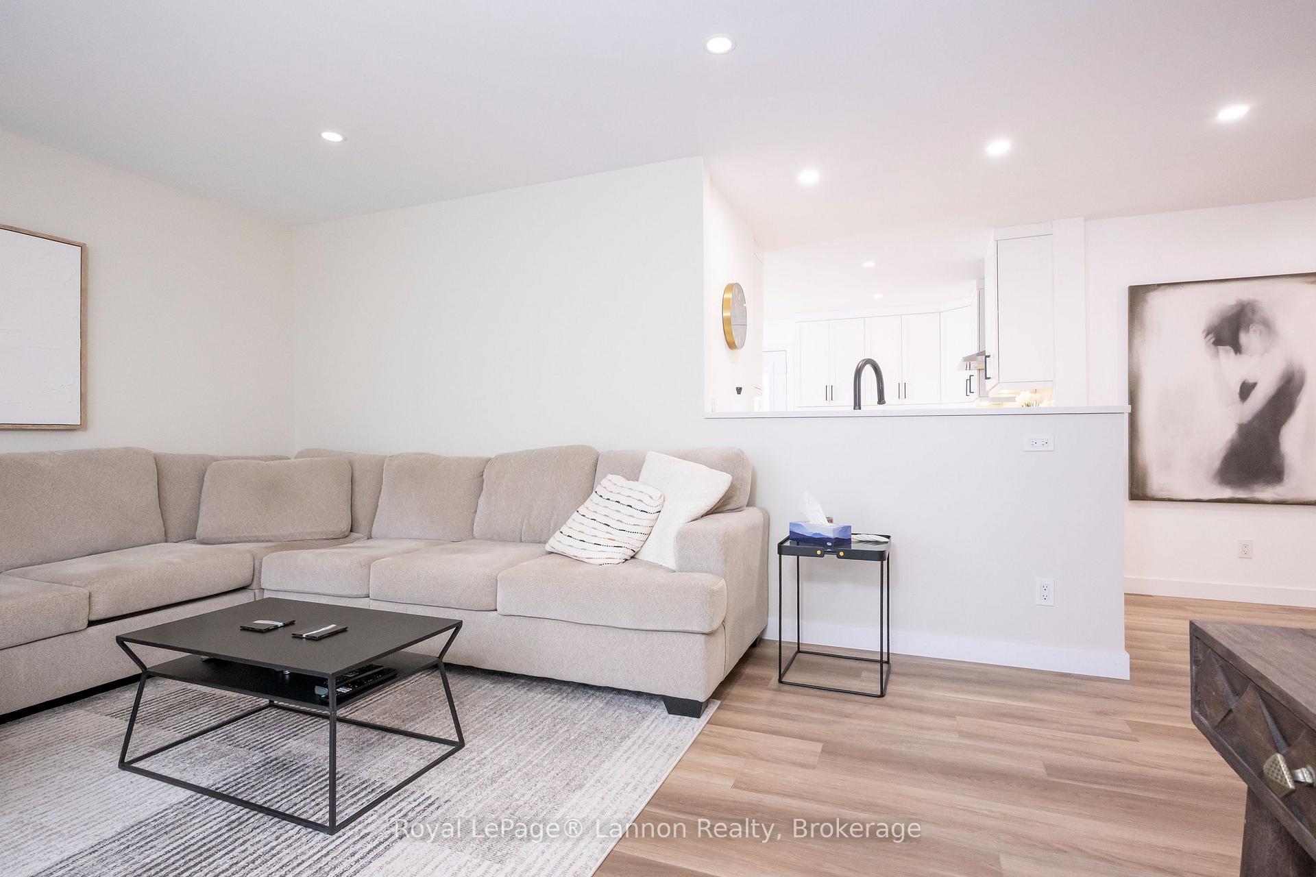 Photo 7 of 524 Wiltshire Crescent, Thunder Bay, Northwood Park — HOMEH