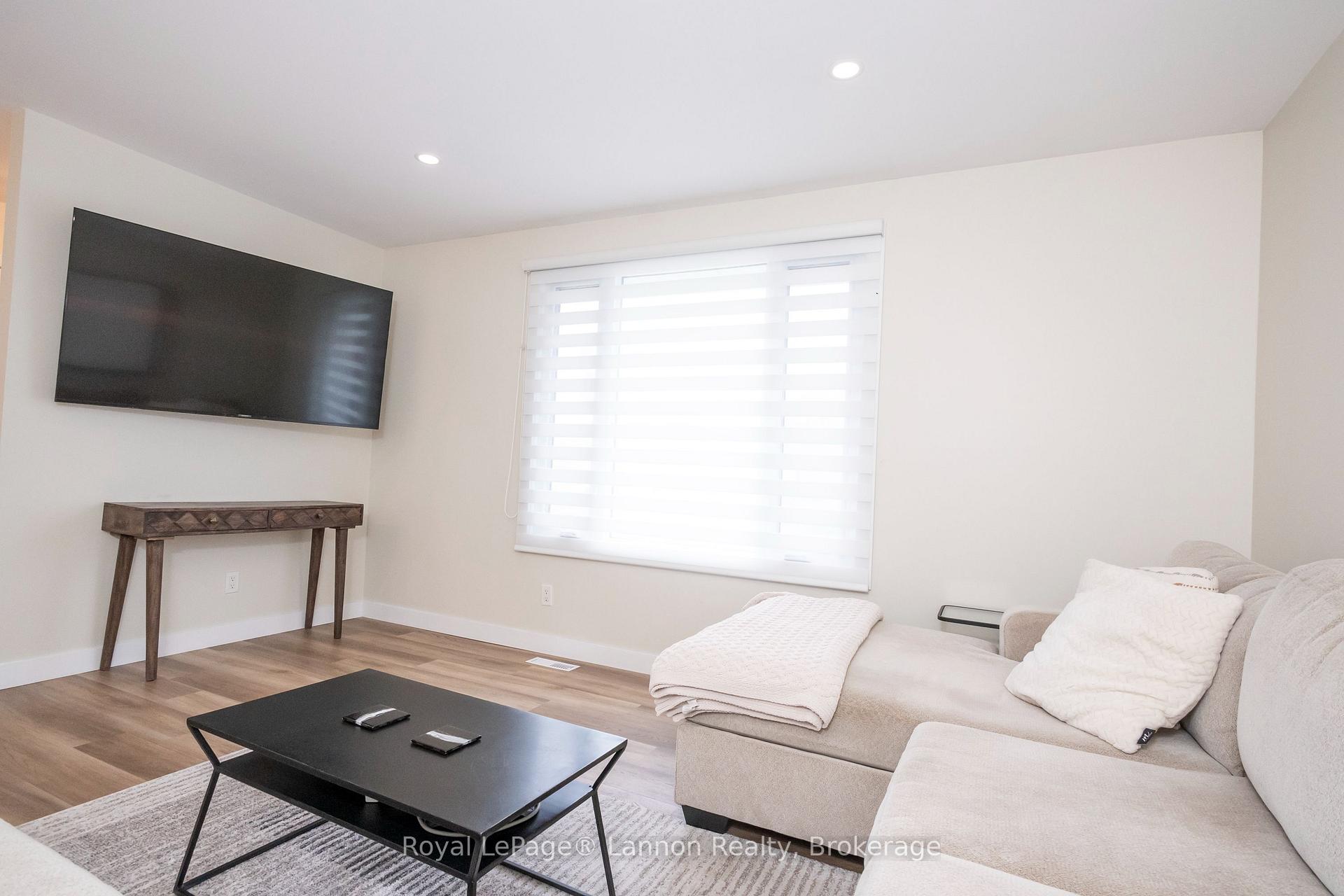 Photo 8 of 524 Wiltshire Crescent, Thunder Bay, Northwood Park — HOMEH