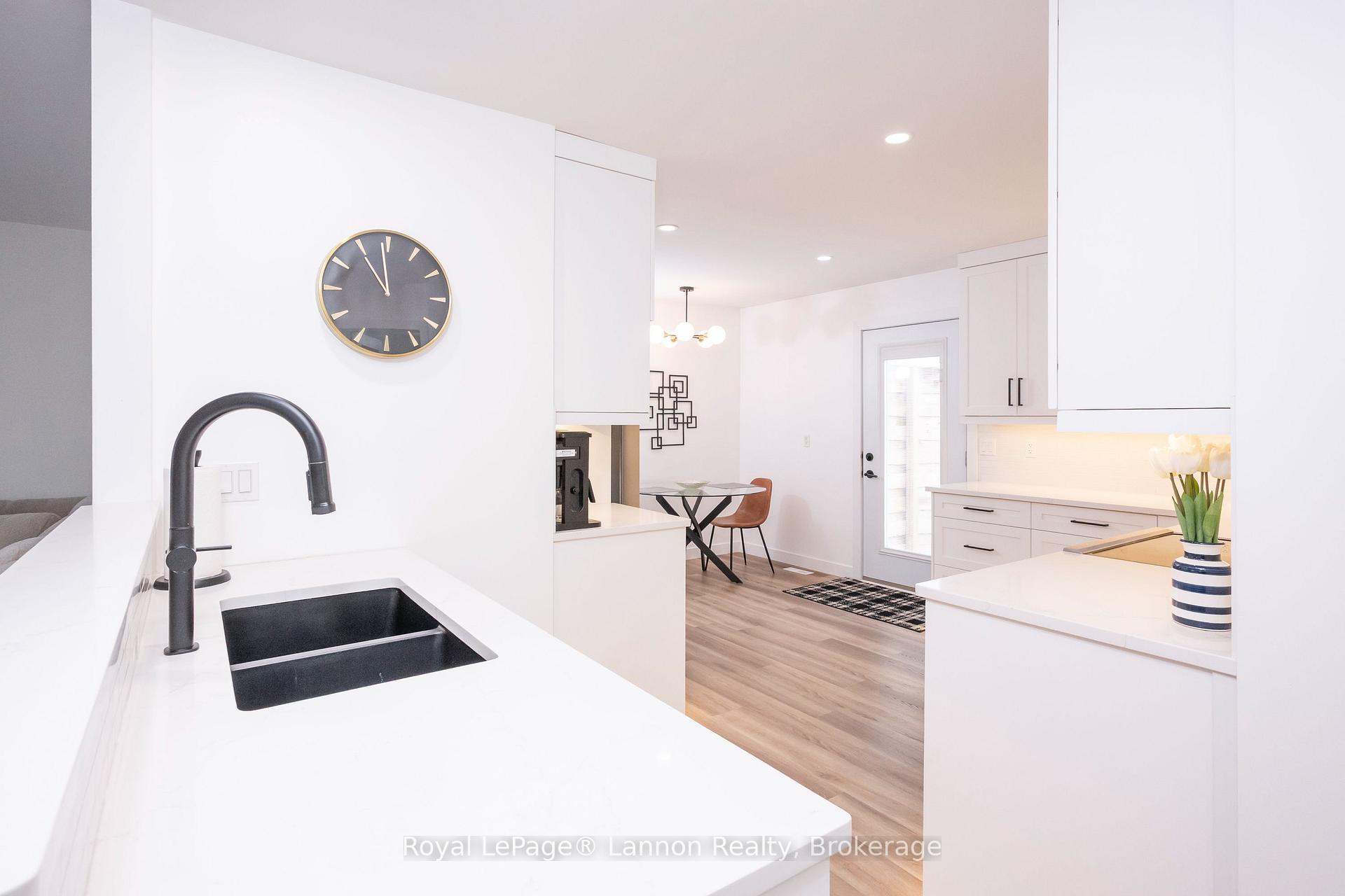 Photo 12 of 524 Wiltshire Crescent, Thunder Bay, Northwood Park — HOMEH