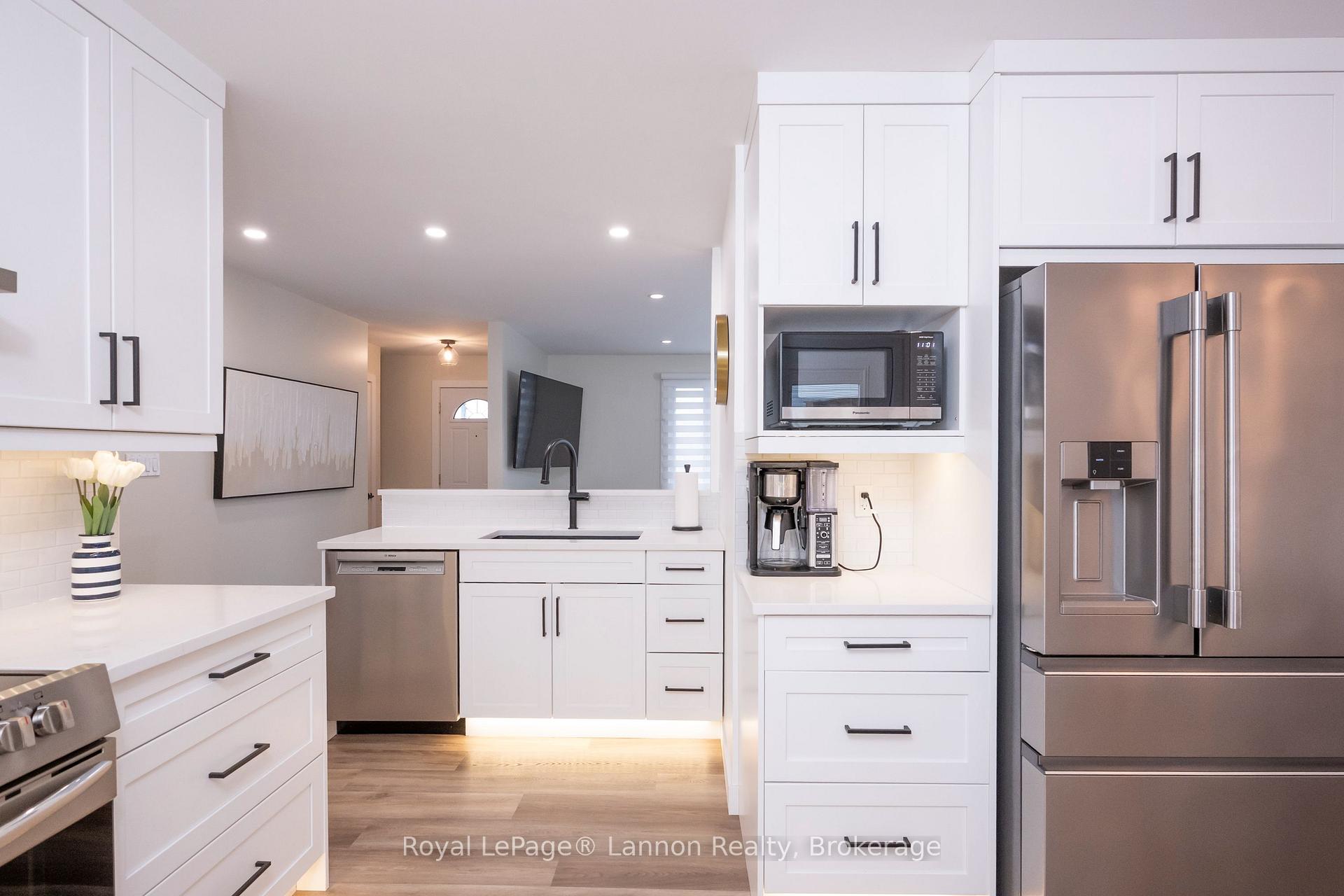 Photo 13 of 524 Wiltshire Crescent, Thunder Bay, Northwood Park — HOMEH