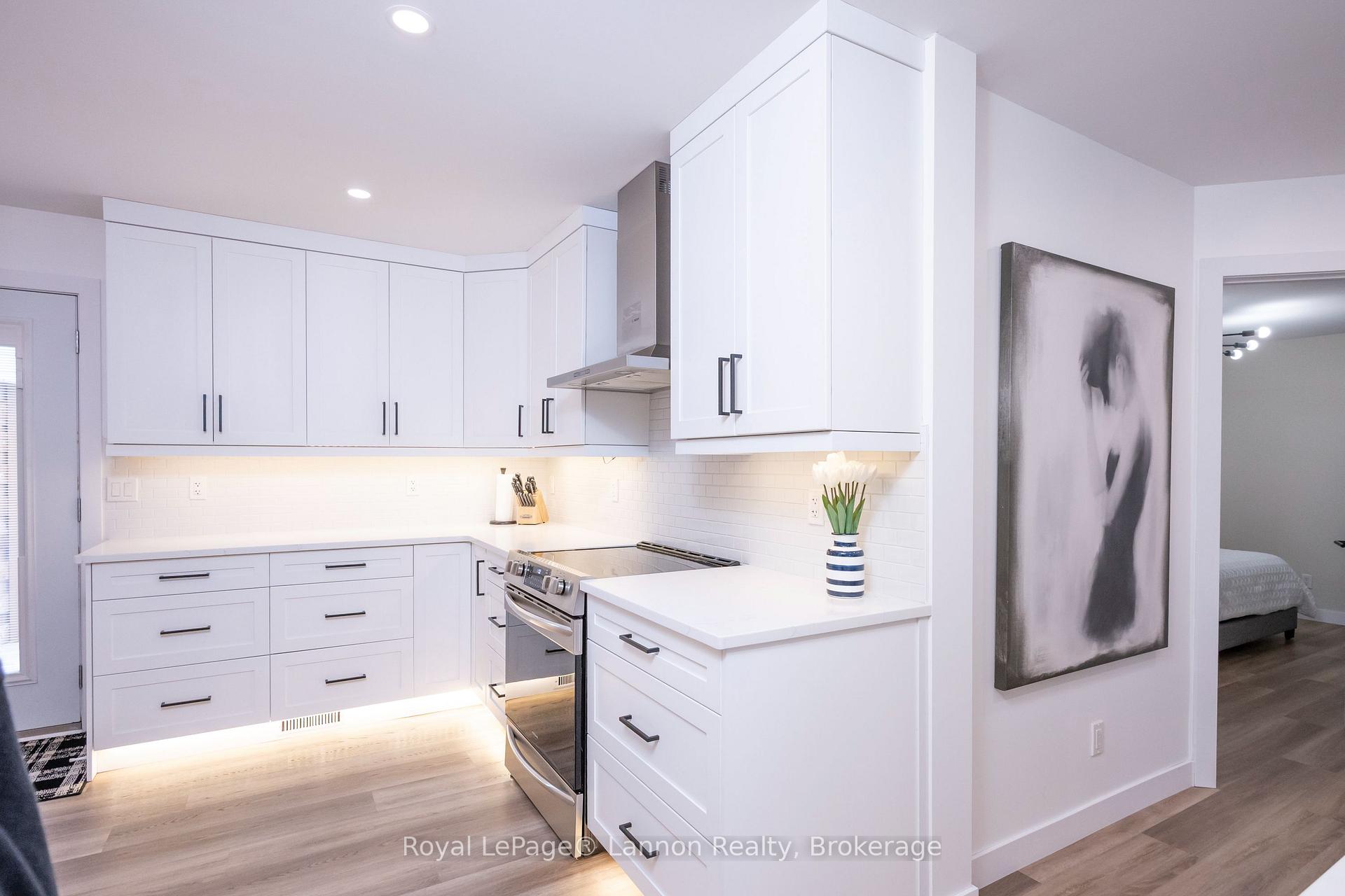 Photo 15 of 524 Wiltshire Crescent, Thunder Bay, Northwood Park — HOMEH