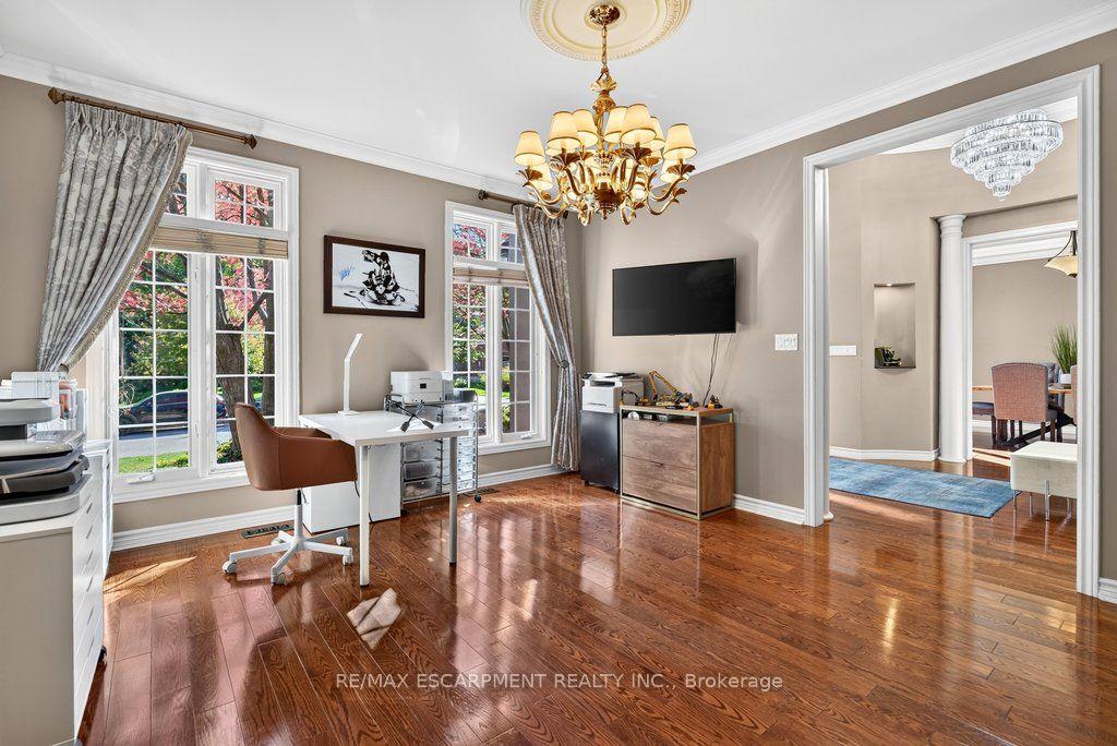 Photo 17 of 9 Harrington Place, Hamilton, Ancaster — HOMEH