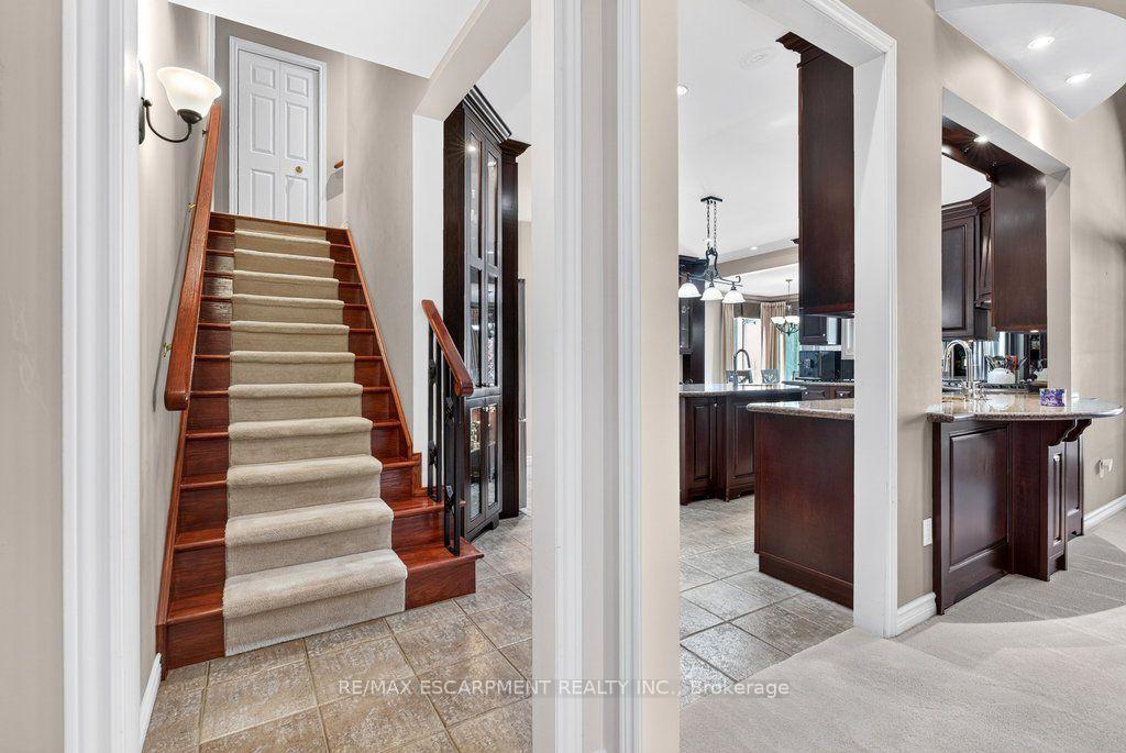 Photo 24 of 9 Harrington Place, Hamilton, Ancaster — HOMEH
