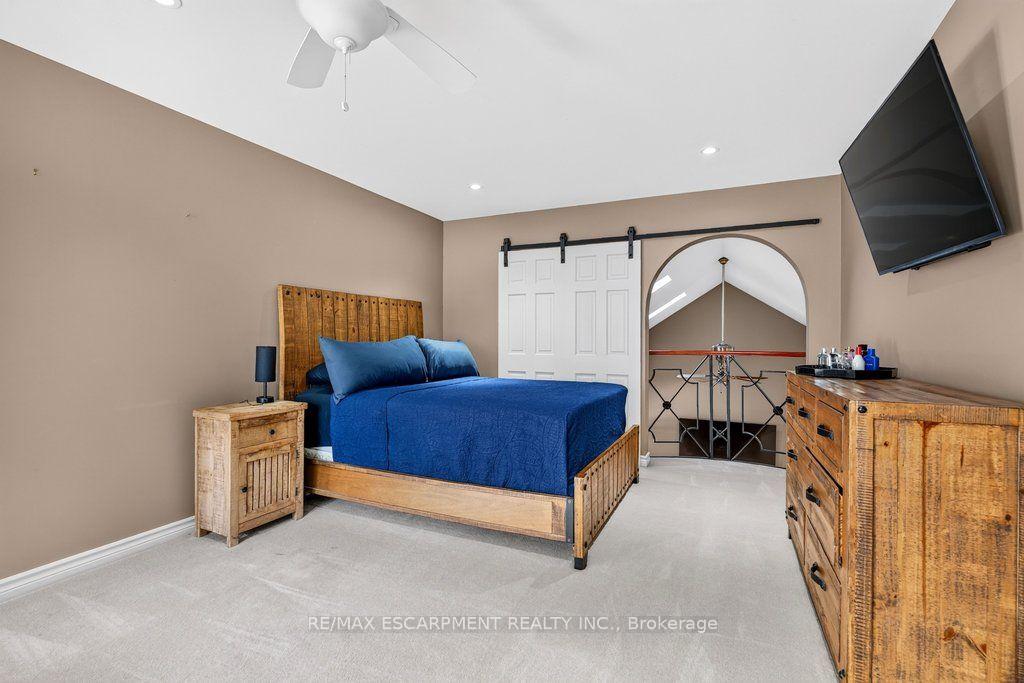 Photo 27 of 9 Harrington Place, Hamilton, Ancaster — HOMEH