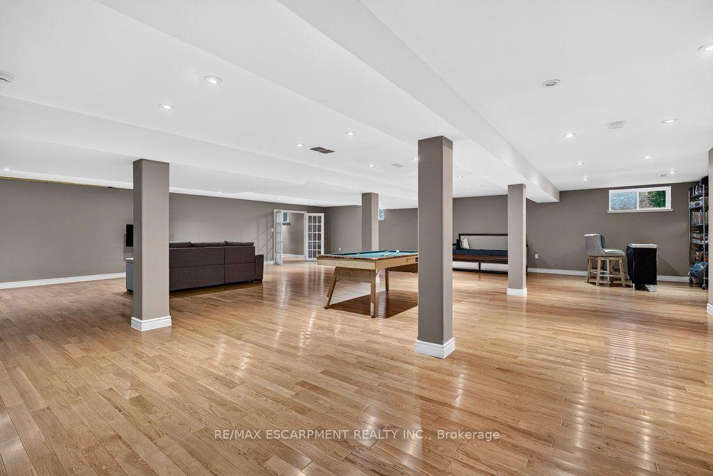 Photo 31 of 9 Harrington Place, Hamilton, Ancaster — HOMEH