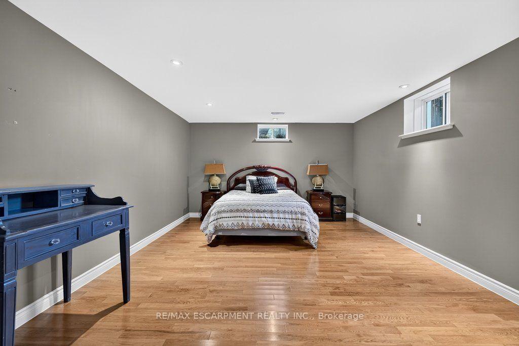Photo 34 of 9 Harrington Place, Hamilton, Ancaster — HOMEH