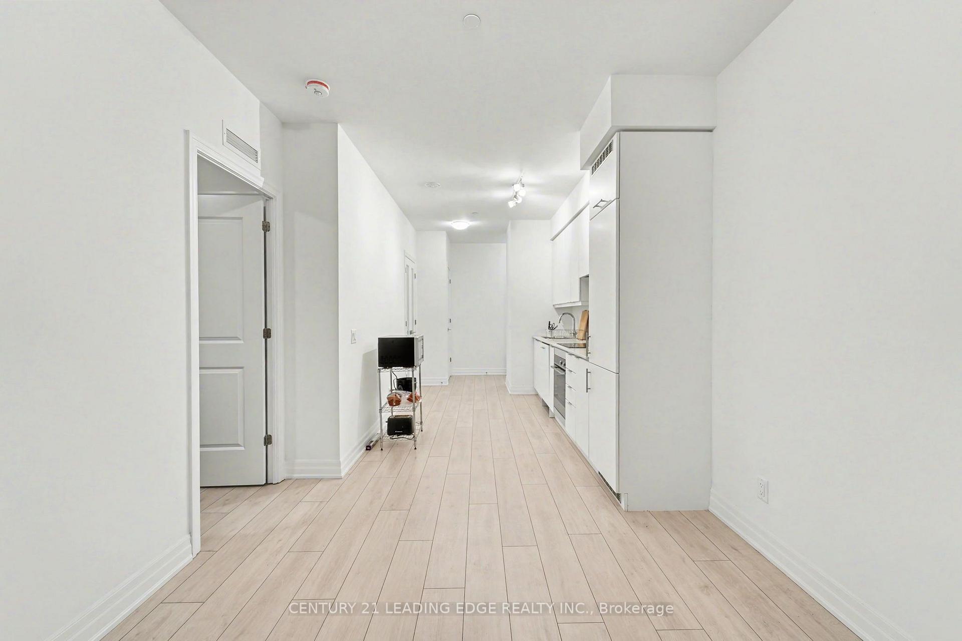 Photo 12 of 30 Elm Drive W, Mississauga, Fairview — HOMEH
