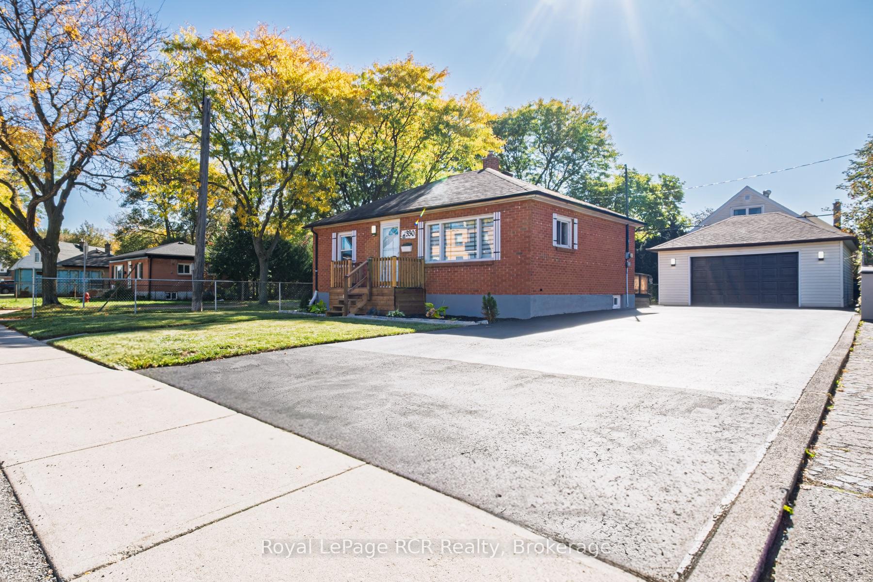 Photo 2 of 330 Melvin Avenue, Hamilton, McQuesten — HOMEH
