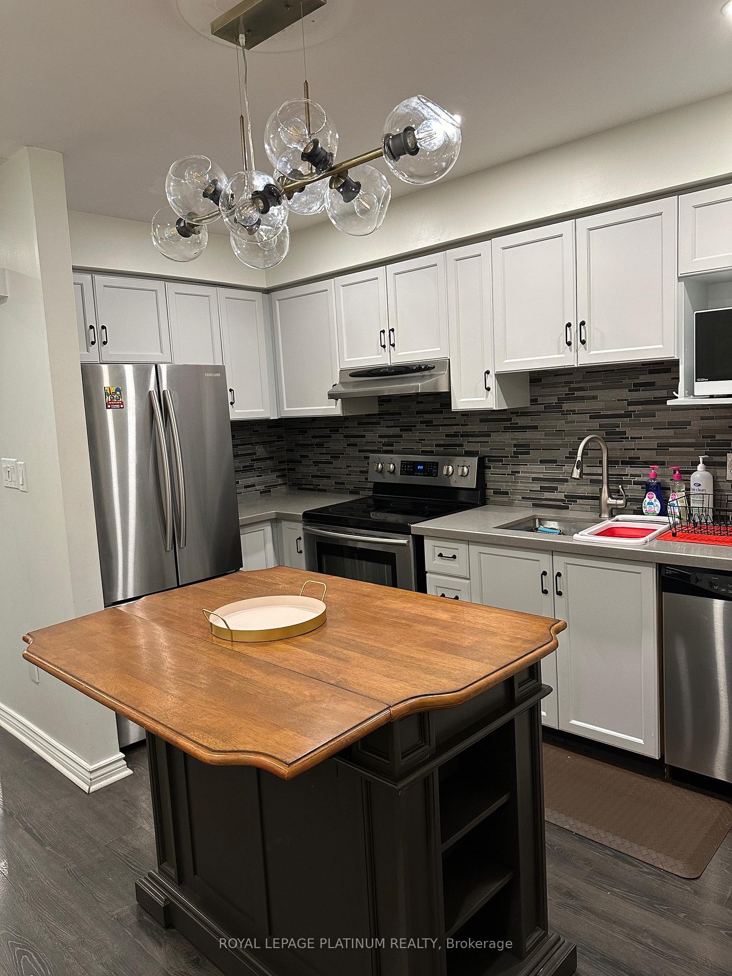 Photo 7 of Unit 611, 895 Maple Avenue, Burlington, Brant — HOMEH