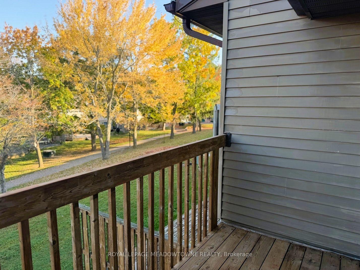 Photo 13 of 122 Lynden Circle, Halton Hills, Georgetown — HOMEH