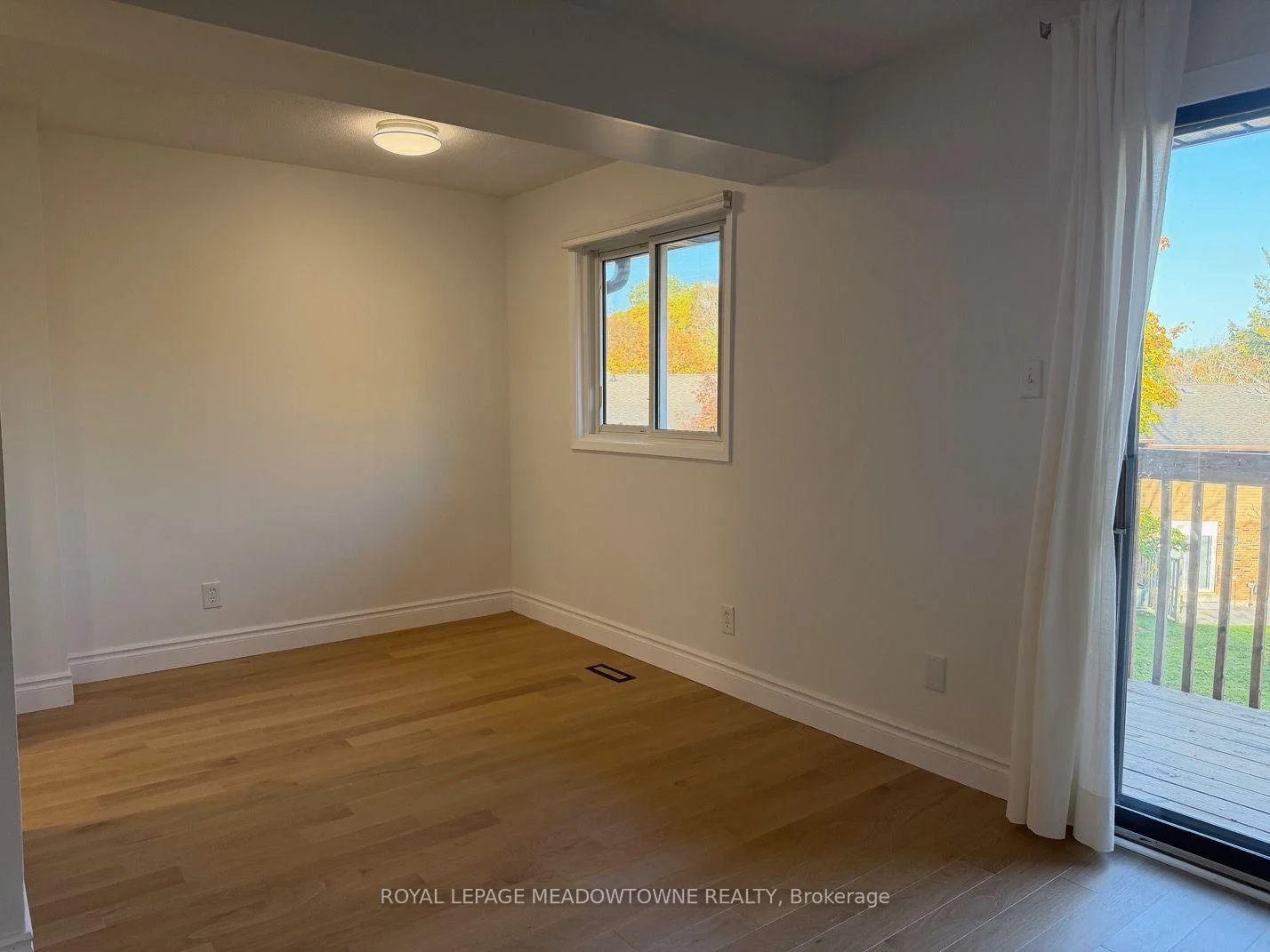 Photo 14 of 122 Lynden Circle, Halton Hills, Georgetown — HOMEH