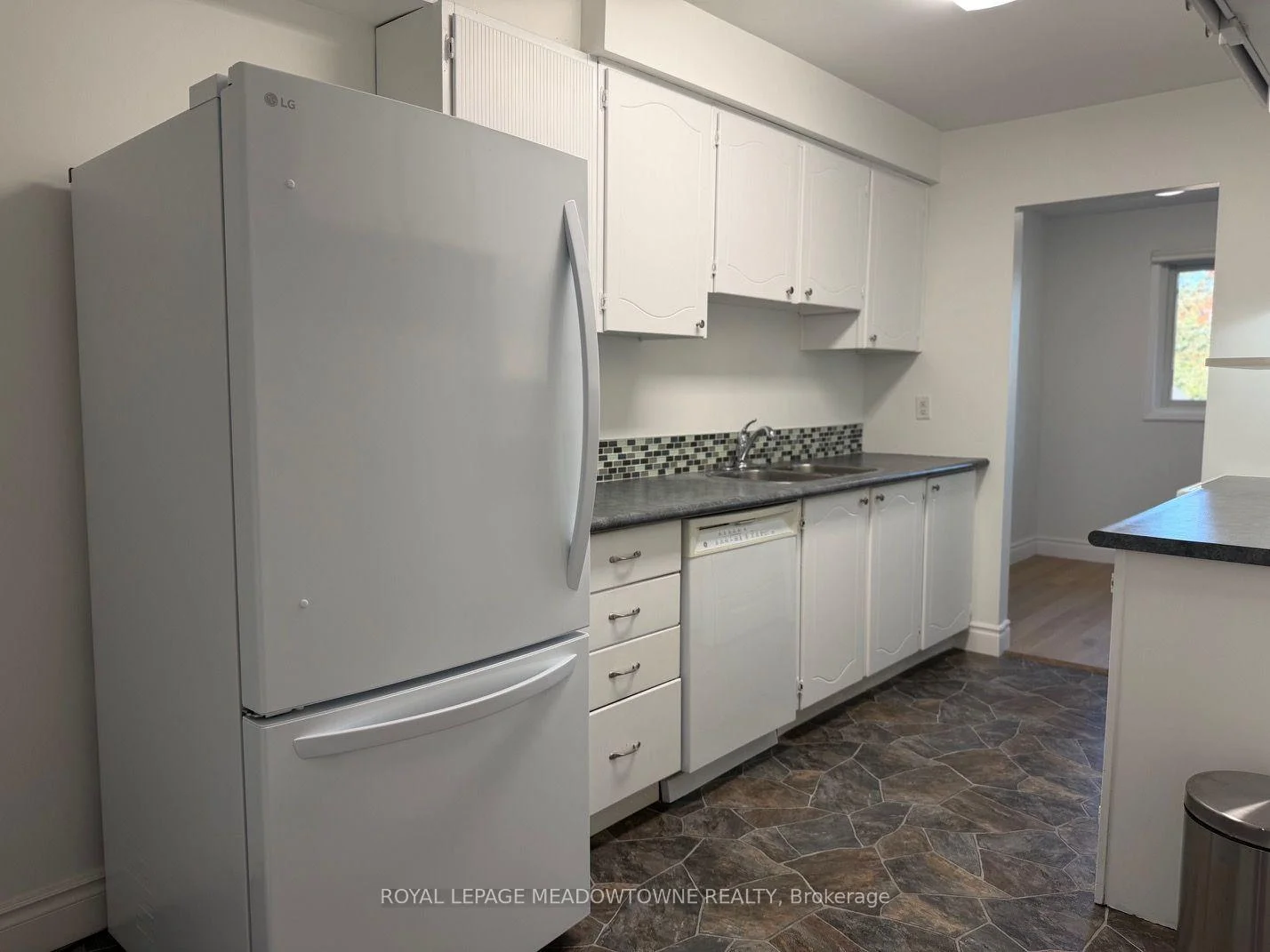 Photo 16 of 122 Lynden Circle, Halton Hills, Georgetown — HOMEH