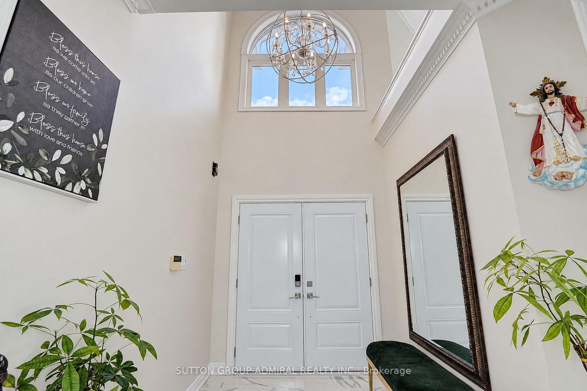 Photo 4 of 51 Glen Forest Drive, Vaughan, Uplands — HOMEH