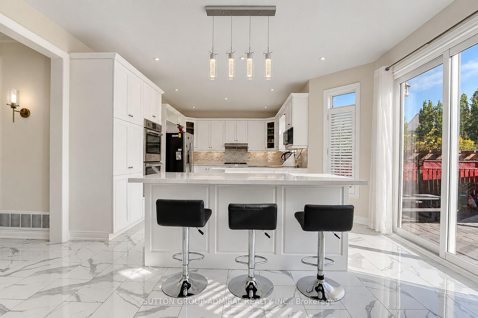 Photo 15 of 51 Glen Forest Drive, Vaughan, Uplands — HOMEH
