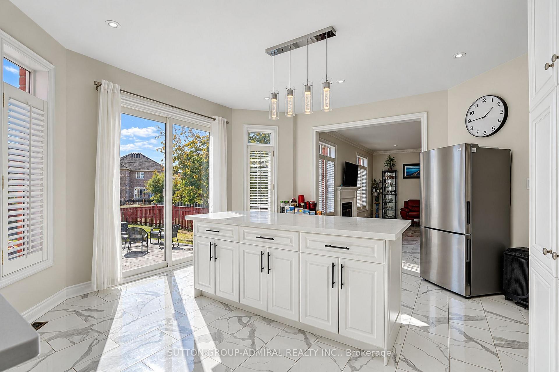 Photo 16 of 51 Glen Forest Drive, Vaughan, Uplands — HOMEH