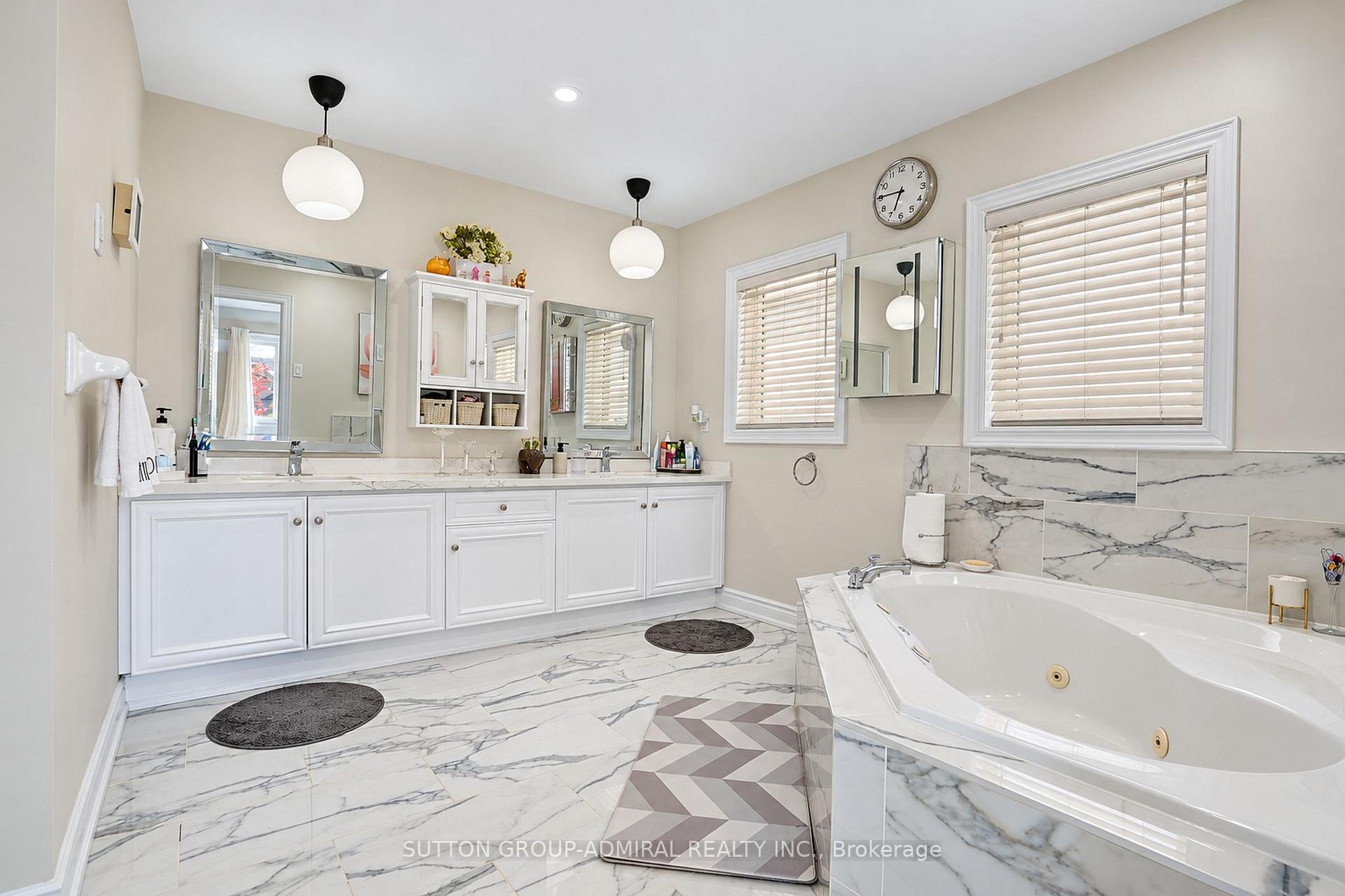 Photo 25 of 51 Glen Forest Drive, Vaughan, Uplands — HOMEH