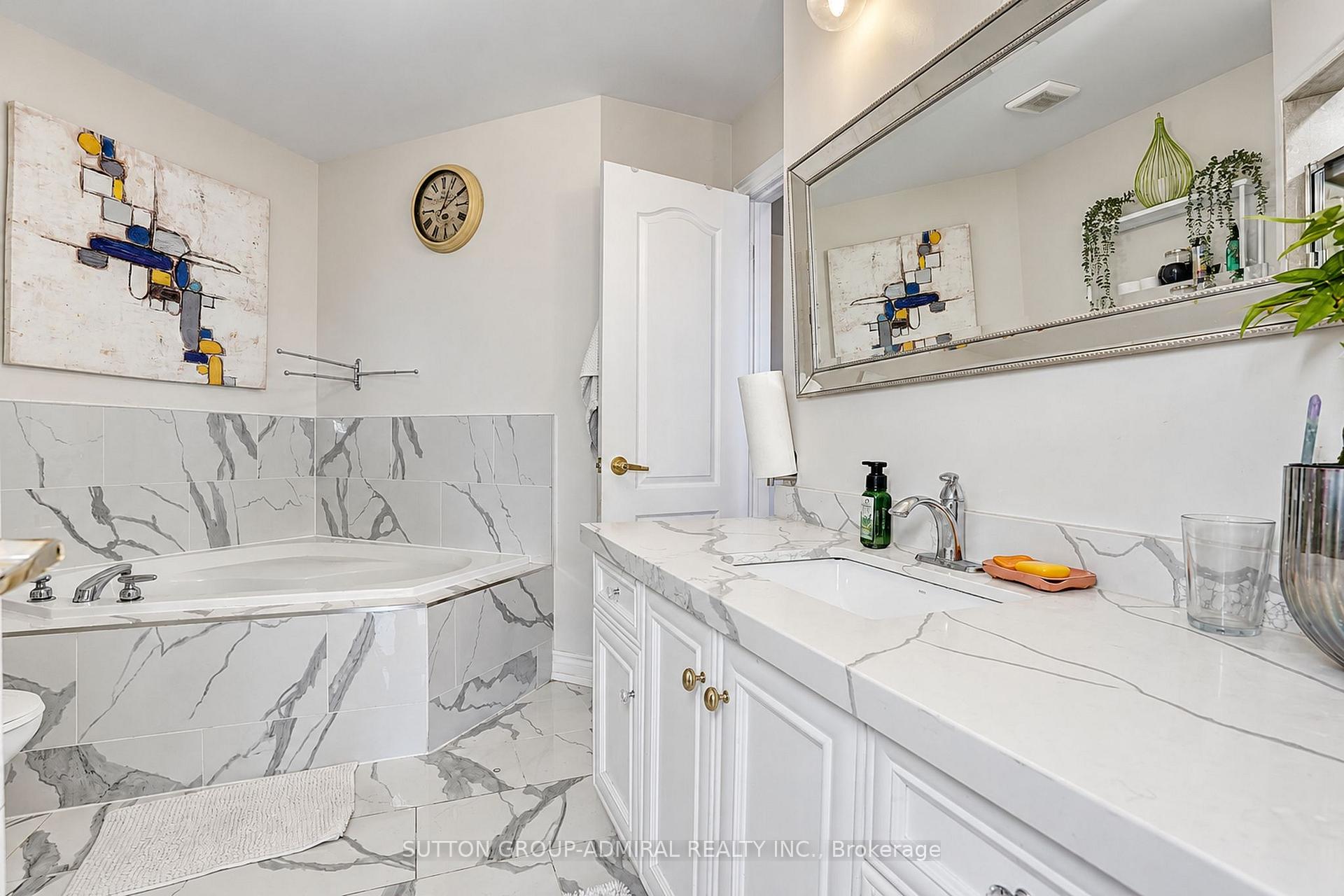 Photo 32 of 51 Glen Forest Drive, Vaughan, Uplands — HOMEH
