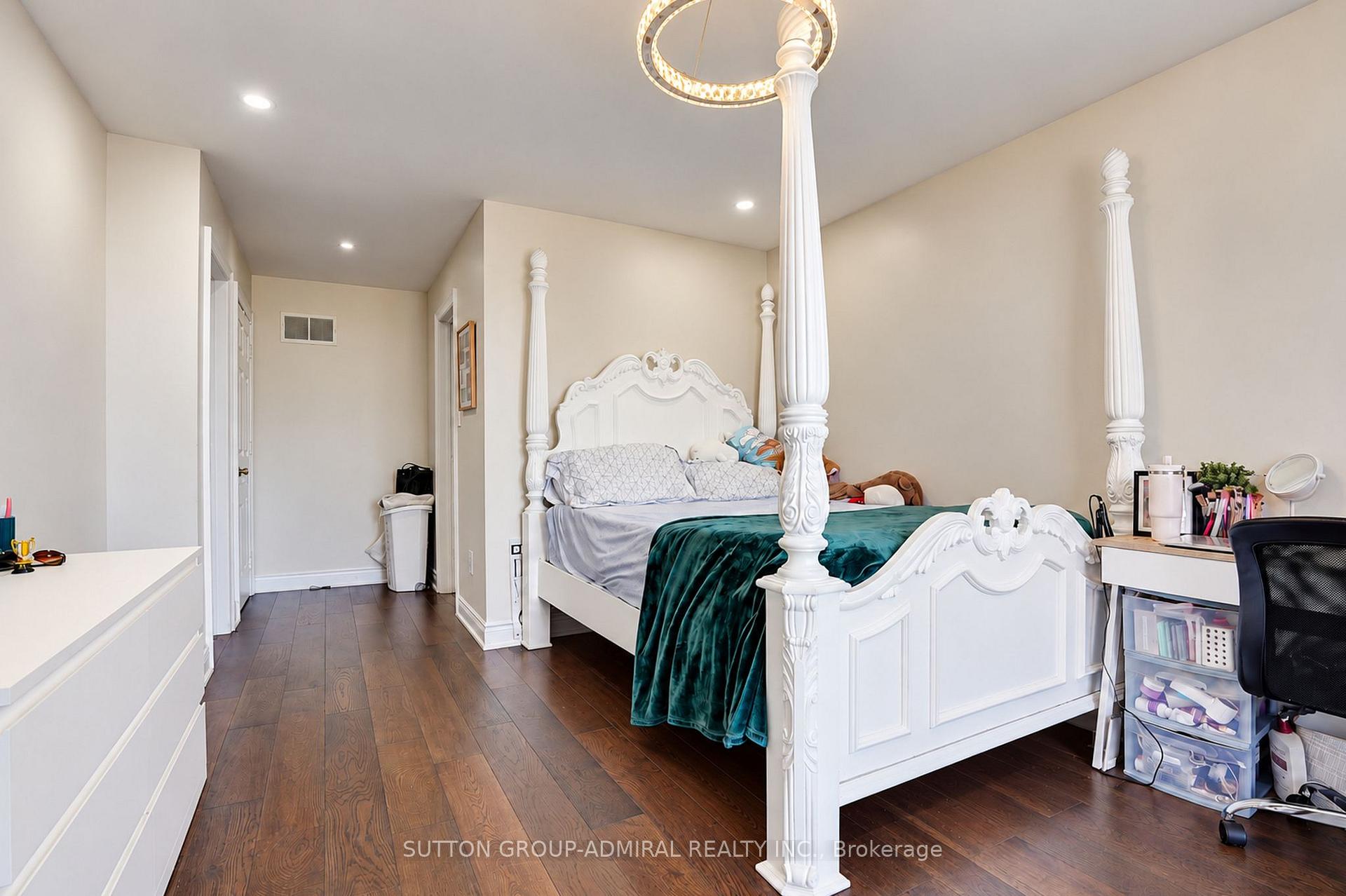 Photo 35 of 51 Glen Forest Drive, Vaughan, Uplands — HOMEH