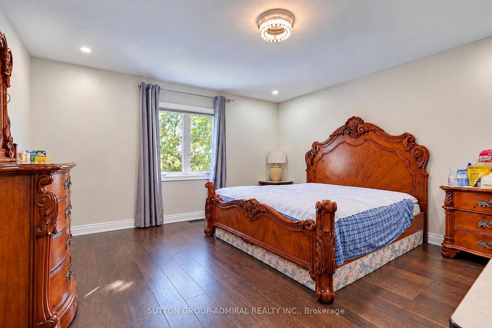 Photo 38 of 51 Glen Forest Drive, Vaughan, Uplands — HOMEH