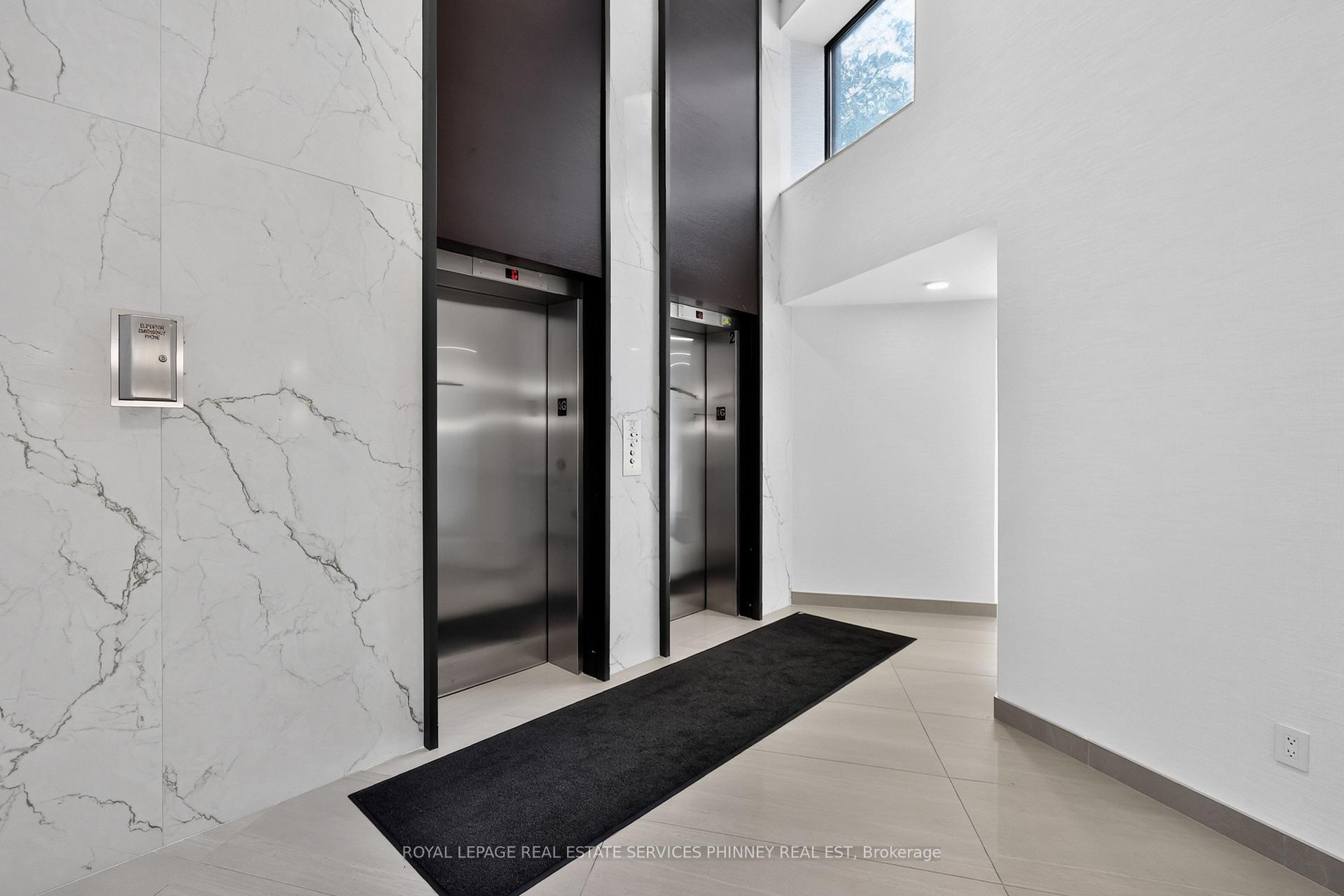 Photo 6 of Unit E21, 284 Mill Road, Etobicoke, Markland Wood — HOMEH