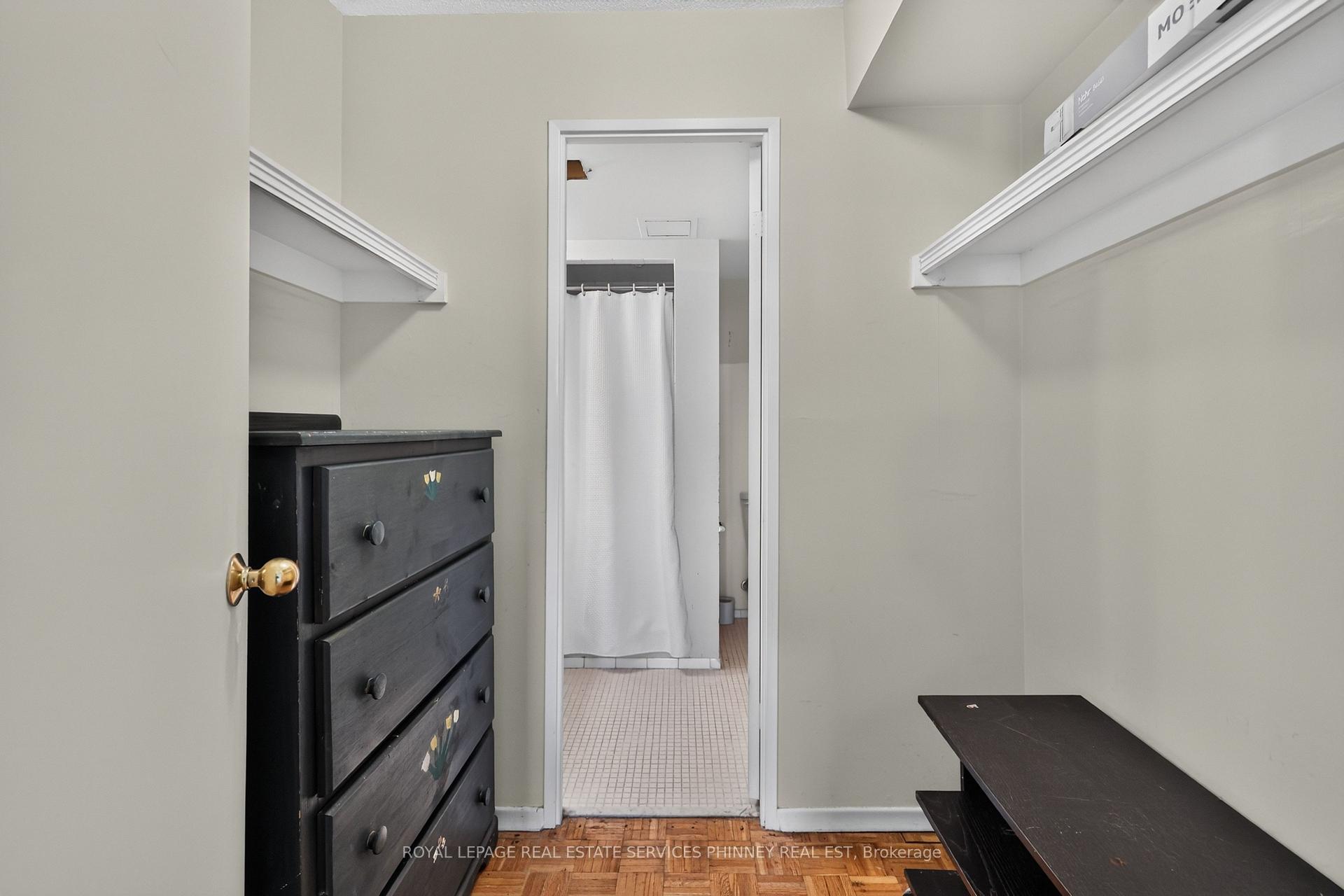 Photo 25 of Unit E21, 284 Mill Road, Etobicoke, Markland Wood — HOMEH