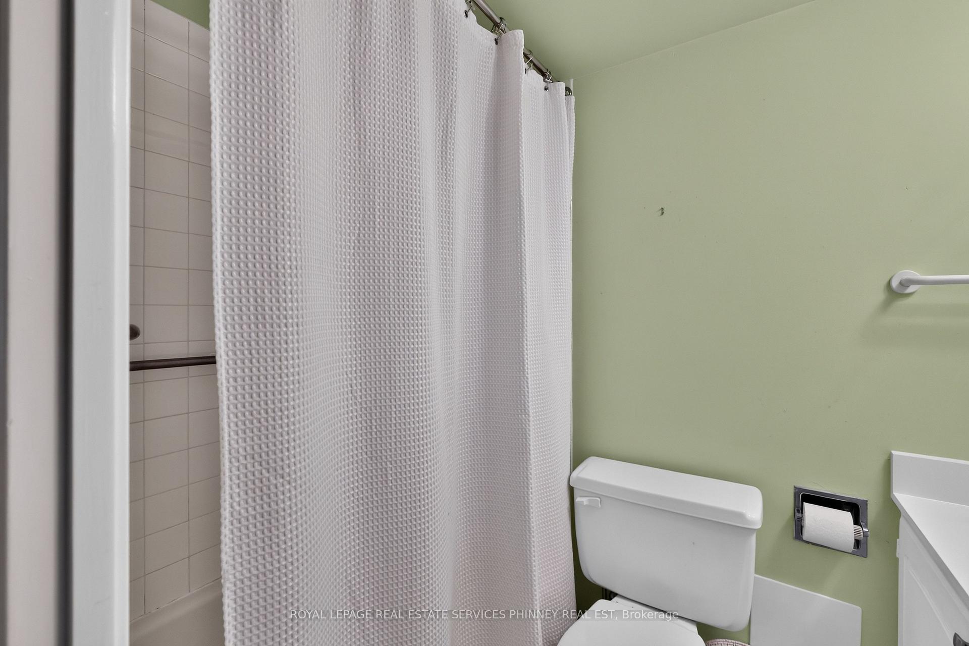 Photo 28 of Unit E21, 284 Mill Road, Etobicoke, Markland Wood — HOMEH