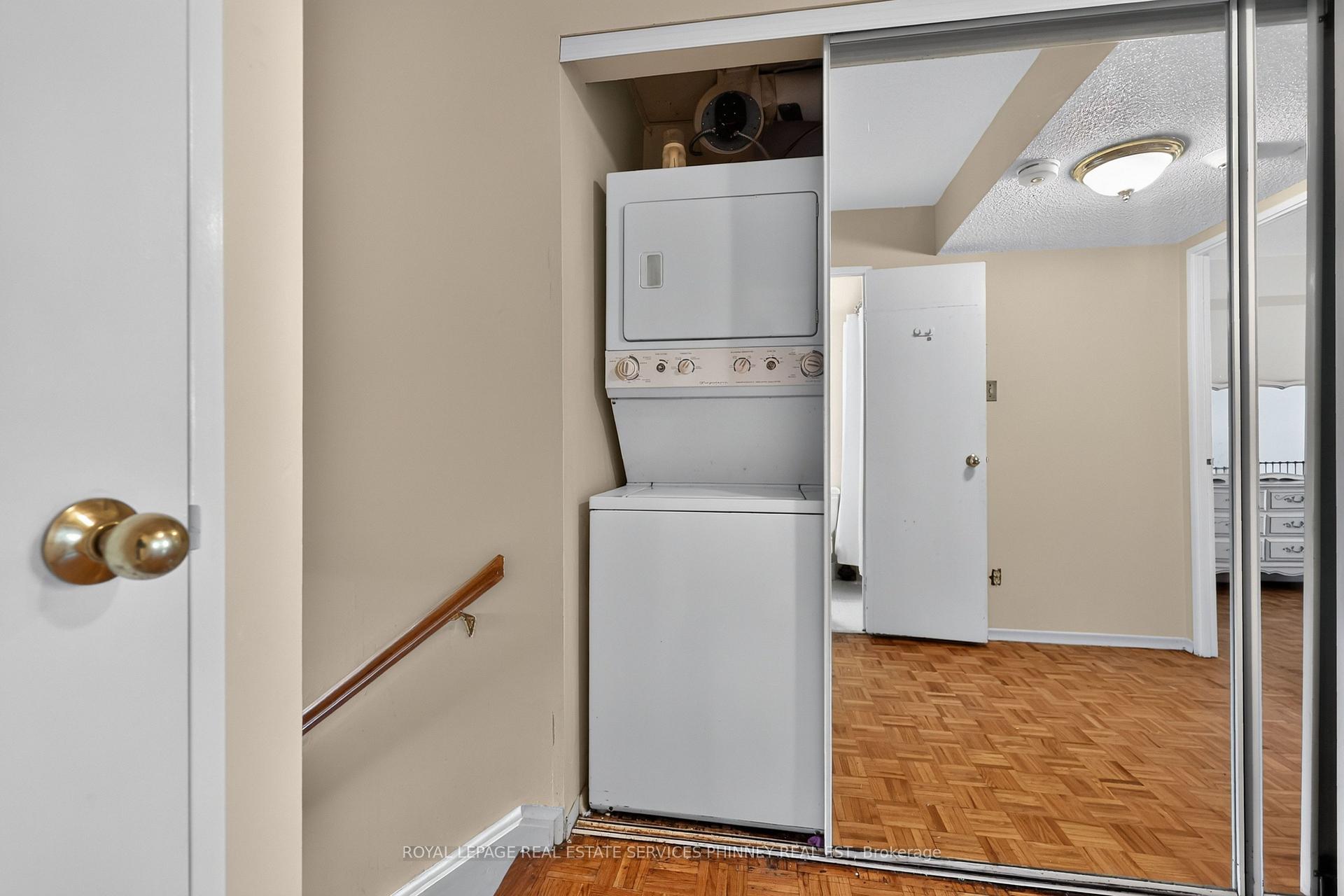Photo 29 of Unit E21, 284 Mill Road, Etobicoke, Markland Wood — HOMEH