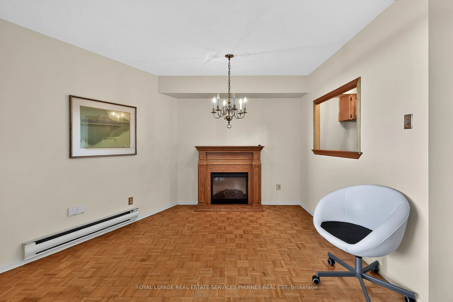 Photo 32 of Unit E21, 284 Mill Road, Etobicoke, Markland Wood — HOMEH