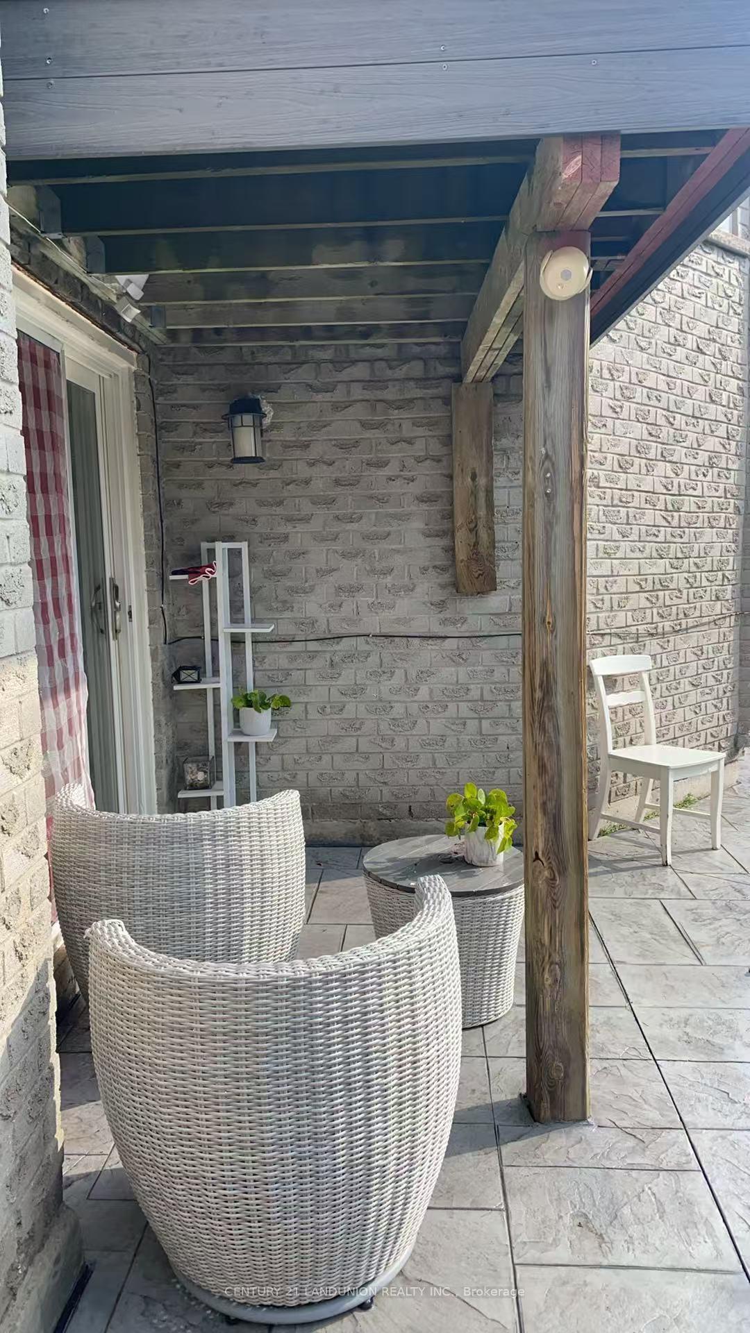 Photo 3 of Unit Basement, 27 Havagal Crescent, Markham, Markville — HOMEH