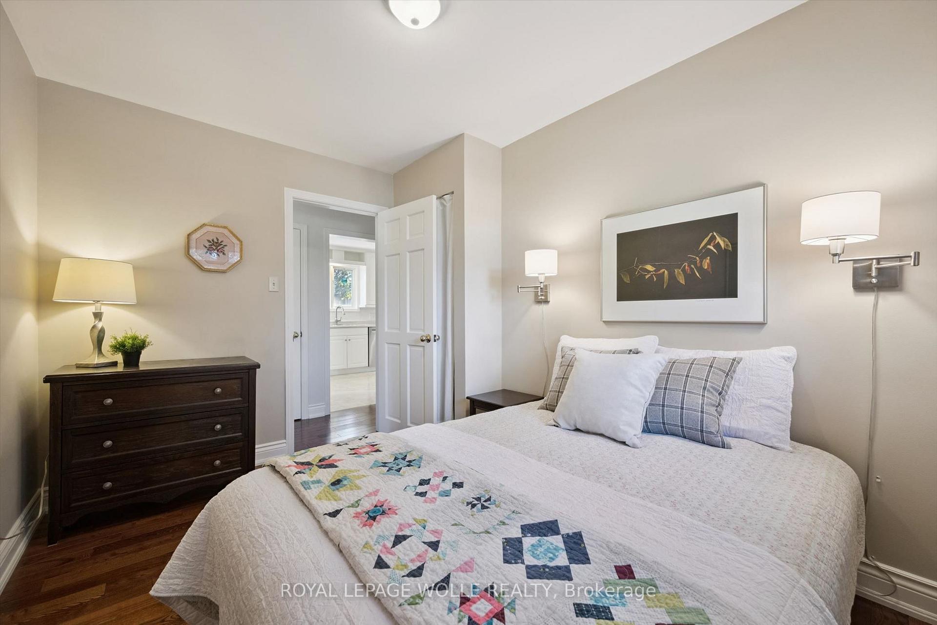 Photo 16 of 301 Martindale Crescent, Waterloo, Lakeshore Village — HOMEH