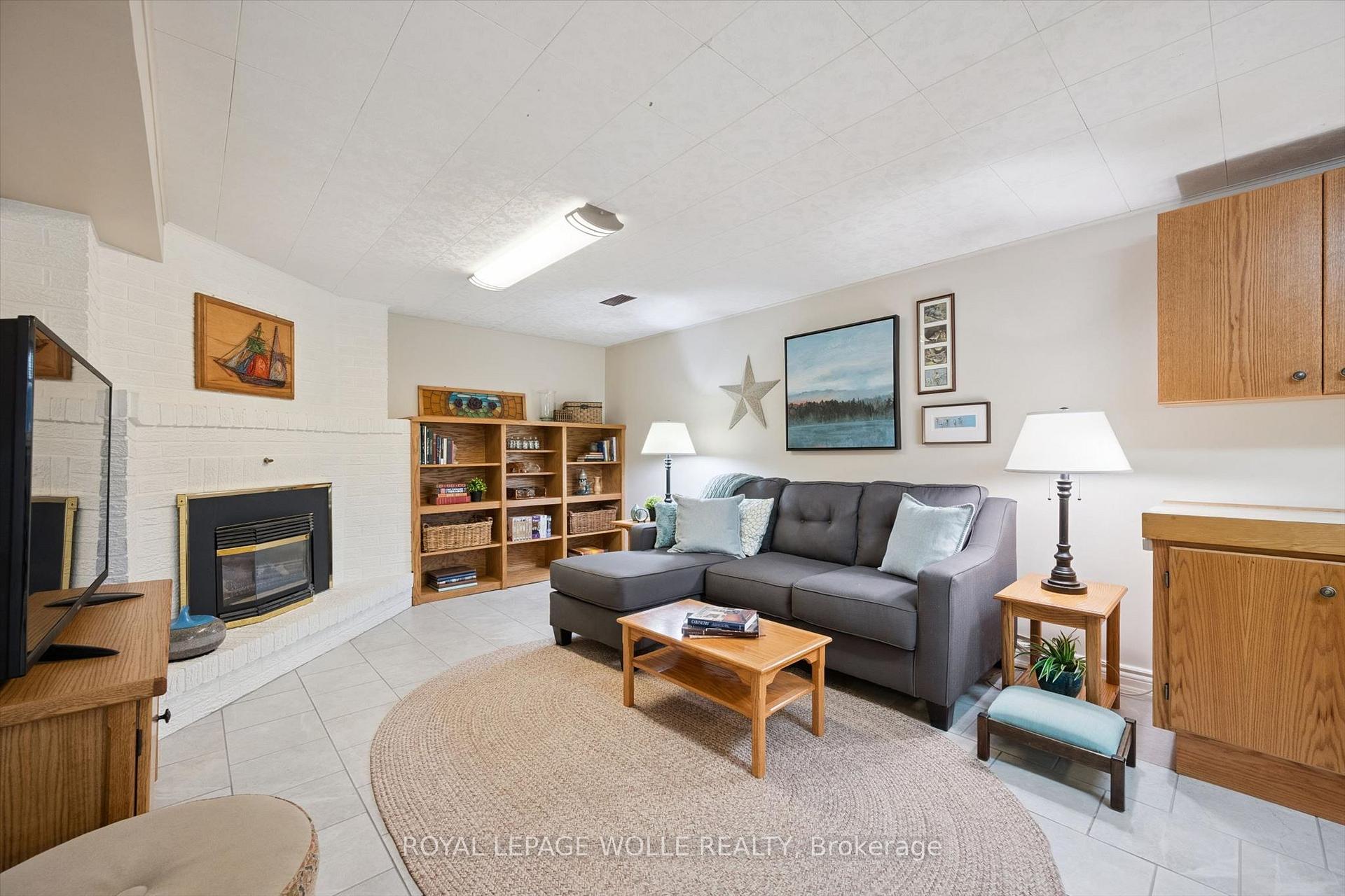 Photo 21 of 301 Martindale Crescent, Waterloo, Lakeshore Village — HOMEH