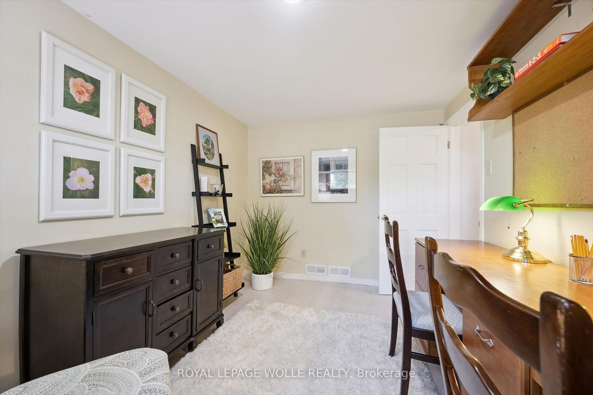 Photo 26 of 301 Martindale Crescent, Waterloo, Lakeshore Village — HOMEH