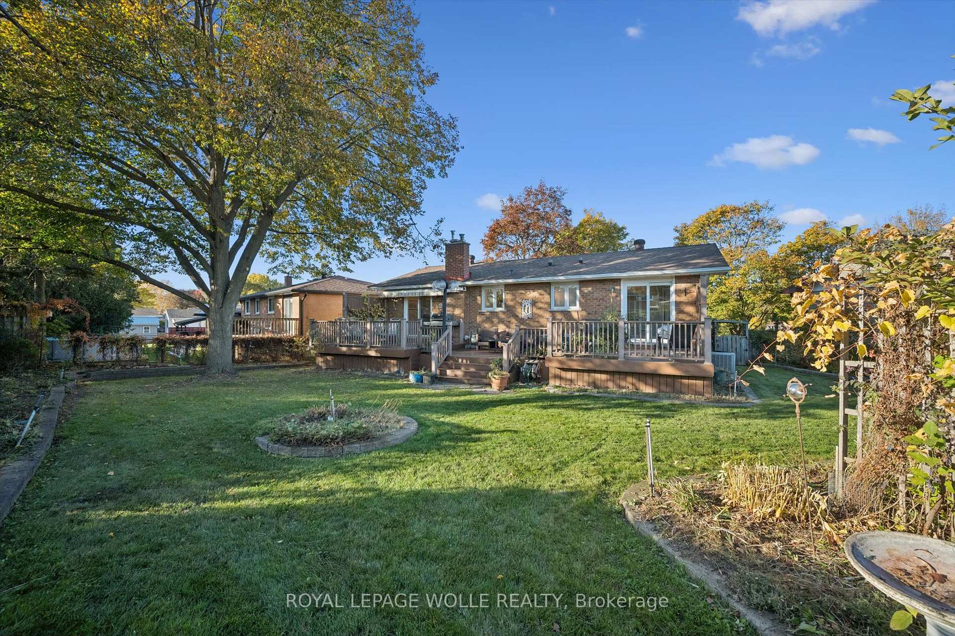 Photo 34 of 301 Martindale Crescent, Waterloo, Lakeshore Village — HOMEH