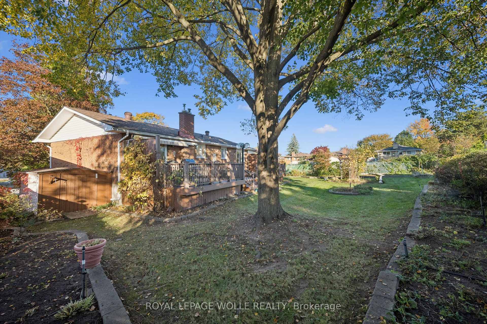 Photo 35 of 301 Martindale Crescent, Waterloo, Lakeshore Village — HOMEH