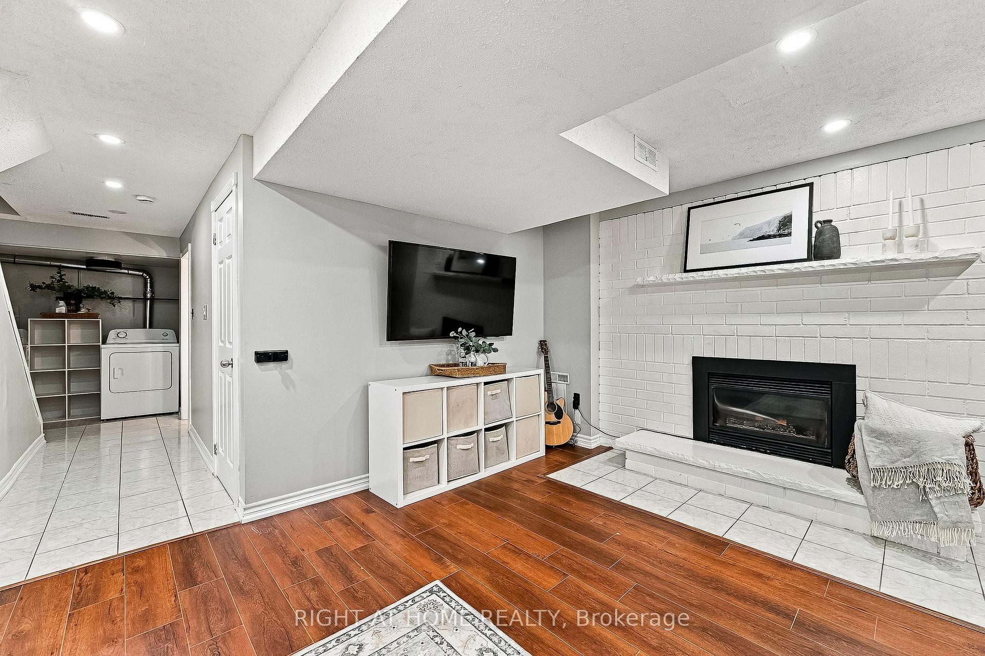 Photo 32 of 56 Teddington Crescent, Whitby, Pringle Creek — HOMEH