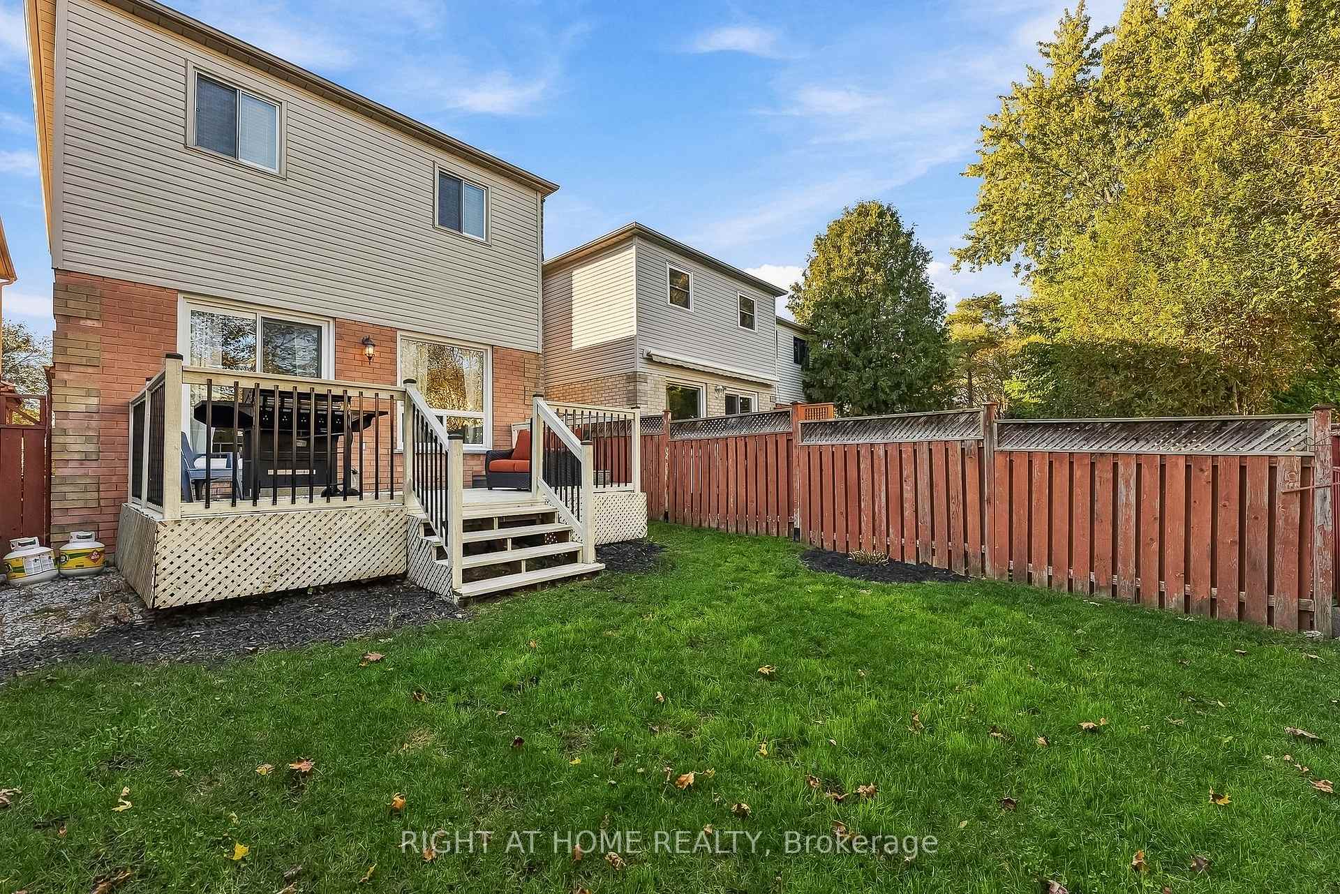 Photo 42 of 56 Teddington Crescent, Whitby, Pringle Creek — HOMEH