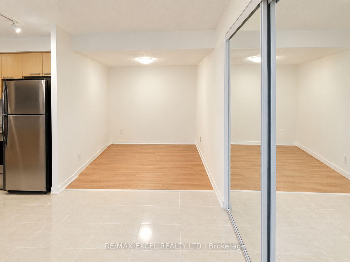 Photo 9 of Unit 2011, 5500 Yonge Street, North York, Willowdale West — HOMEH