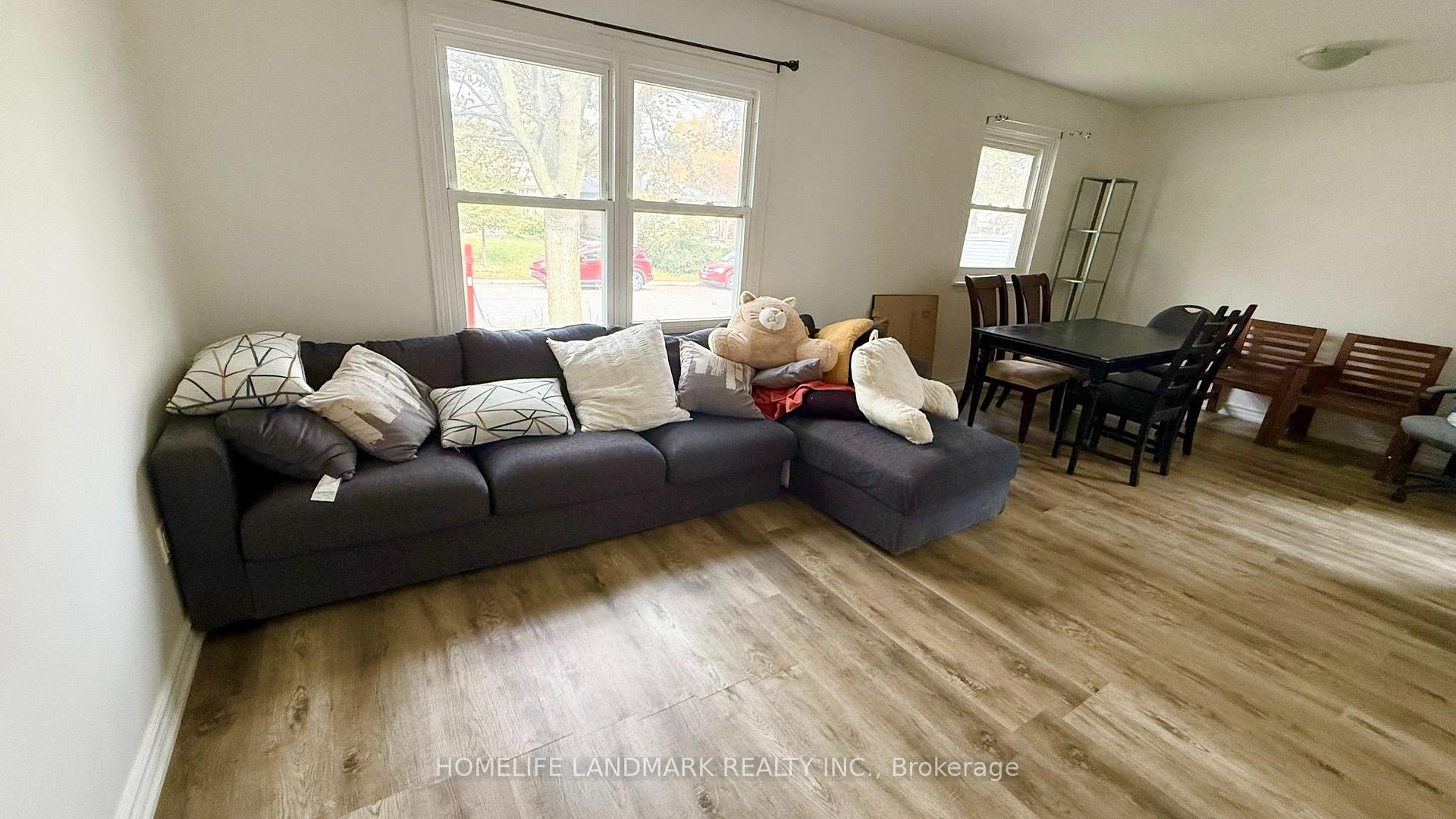 Photo 5 of Unit Main Floor, 81 United Square, Scarborough, Malvern — HOMEH