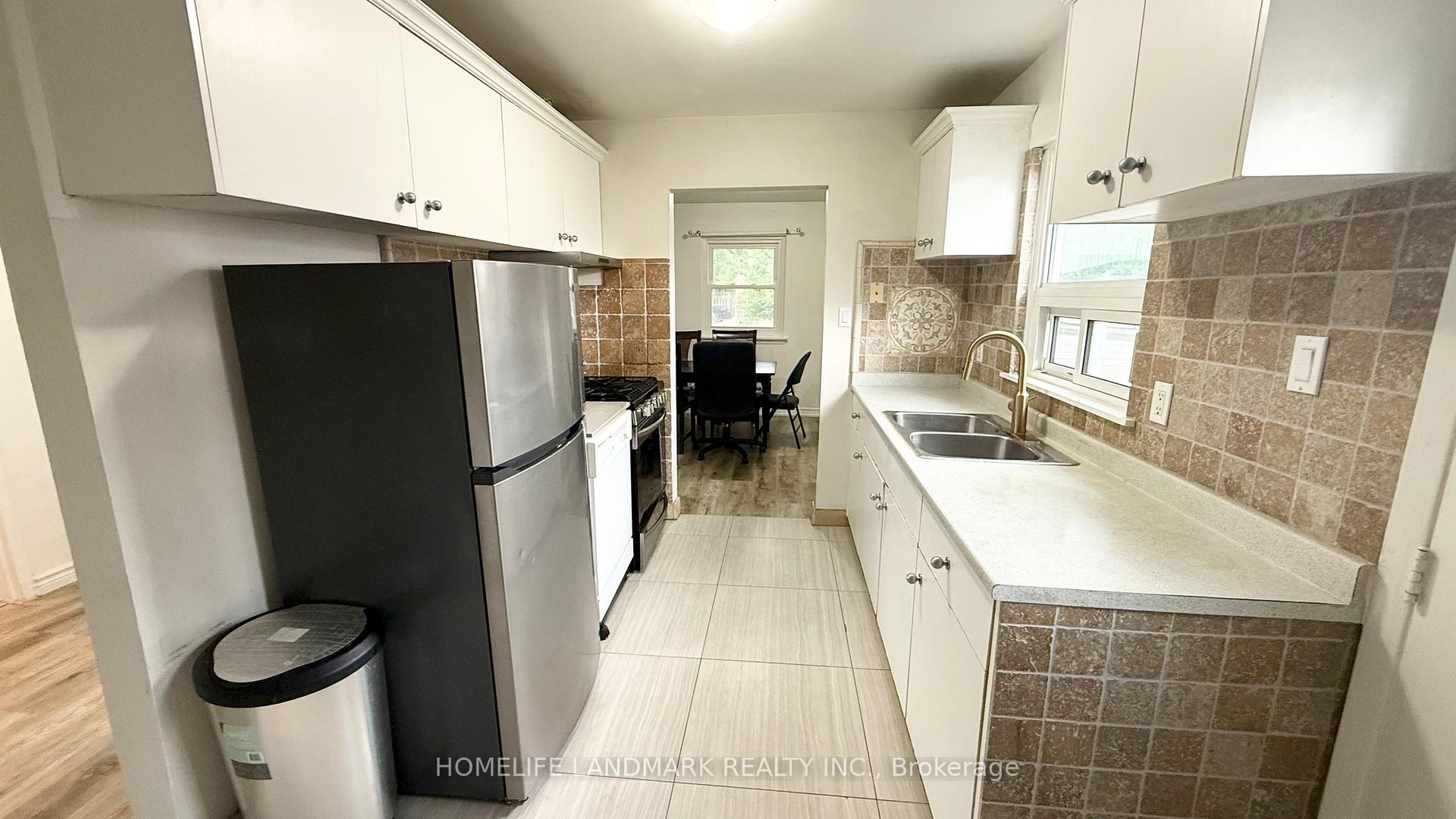Photo 9 of Unit Main Floor, 81 United Square, Scarborough, Malvern — HOMEH