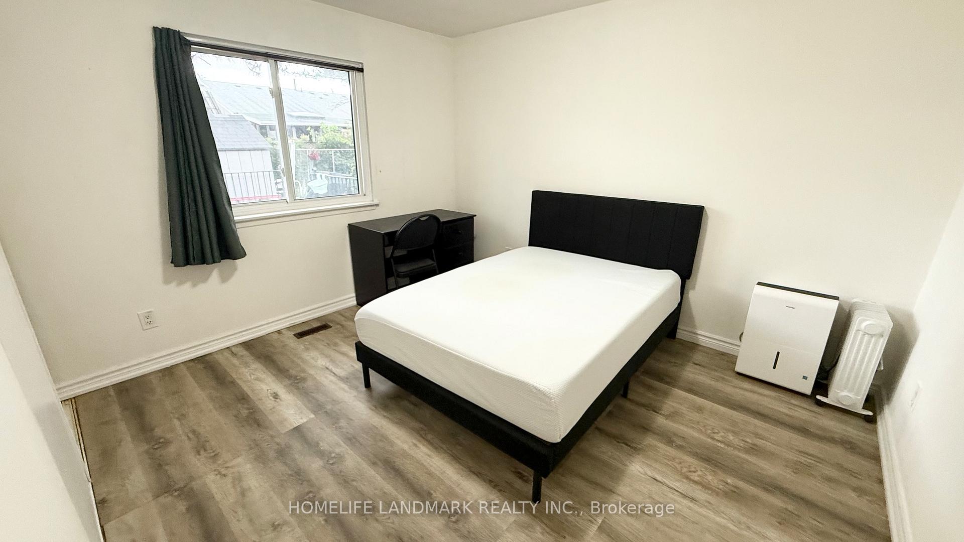 Photo 10 of Unit Main Floor, 81 United Square, Scarborough, Malvern — HOMEH