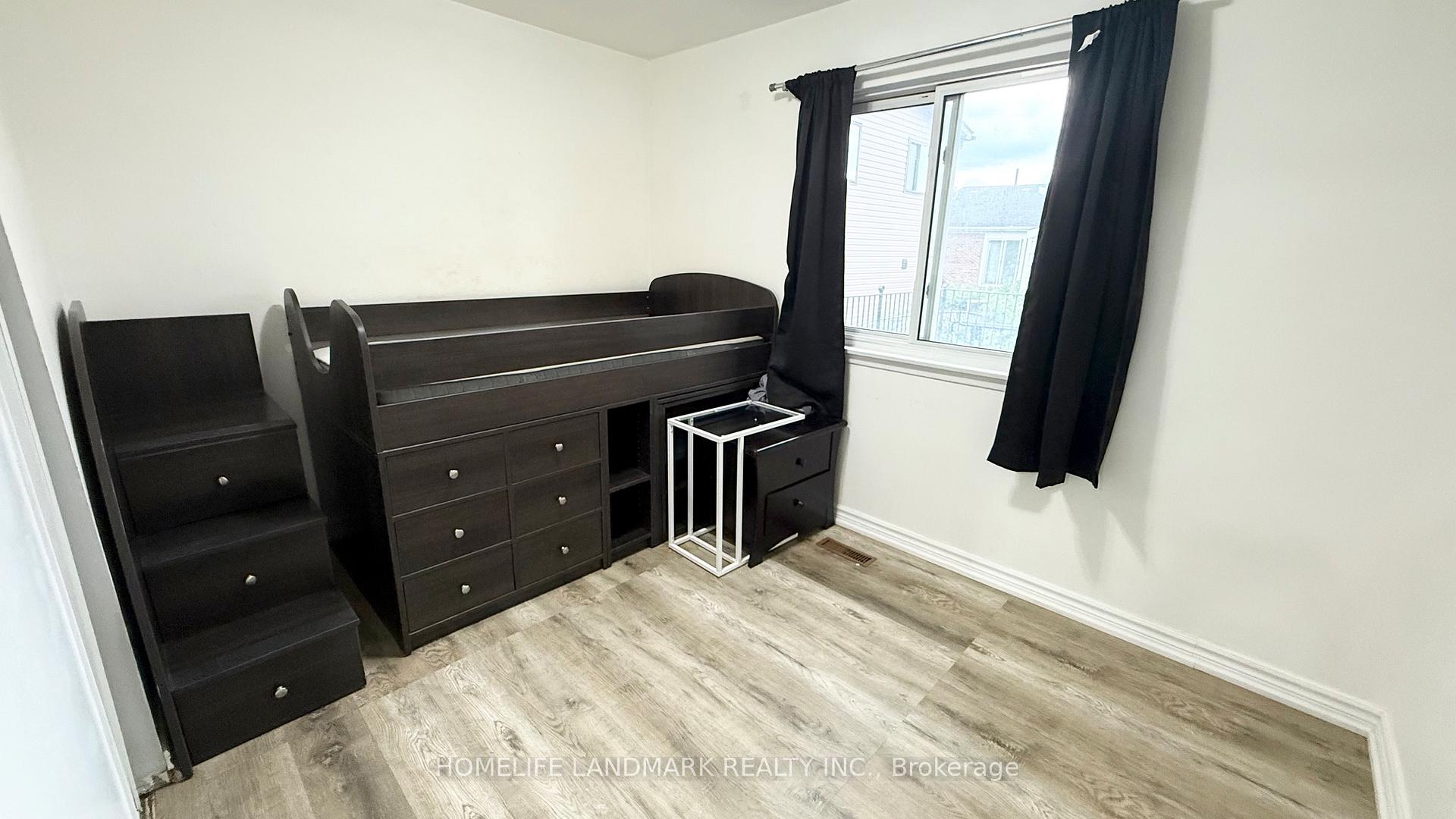 Photo 12 of Unit Main Floor, 81 United Square, Scarborough, Malvern — HOMEH
