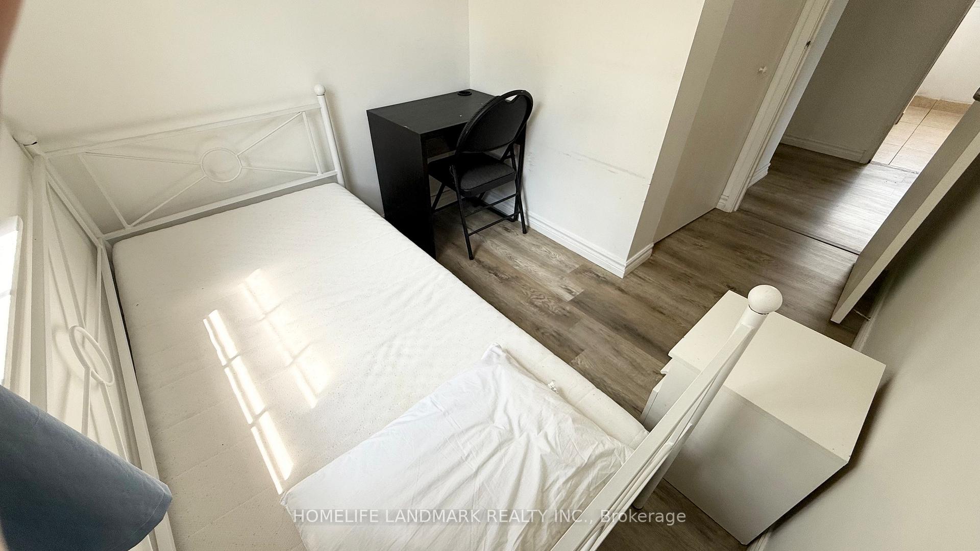 Photo 14 of Unit Main Floor, 81 United Square, Scarborough, Malvern — HOMEH