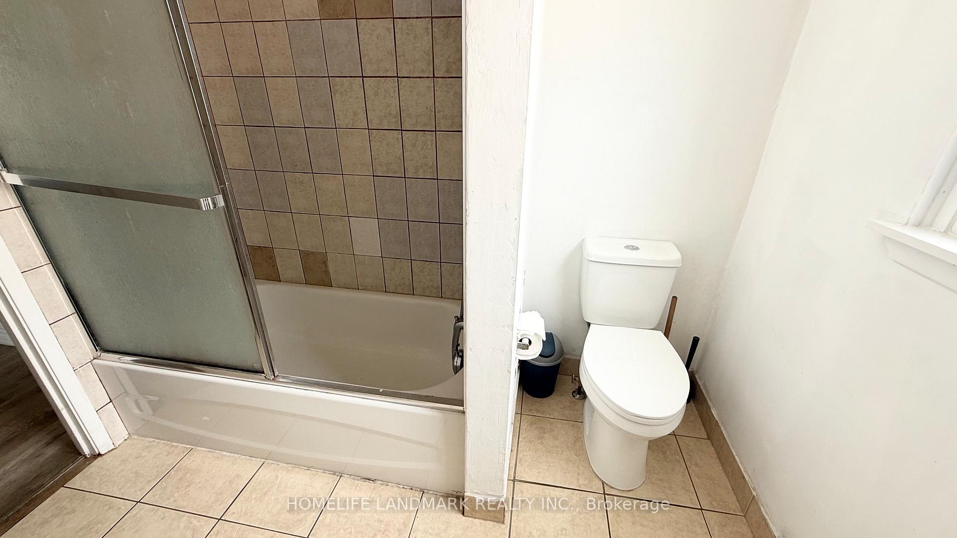 Photo 17 of Unit Main Floor, 81 United Square, Scarborough, Malvern — HOMEH