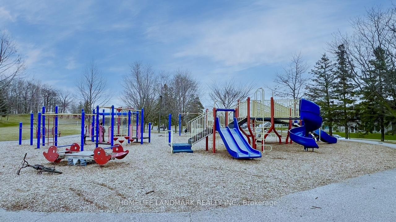 Photo 23 of Unit Main Floor, 81 United Square, Scarborough, Malvern — HOMEH
