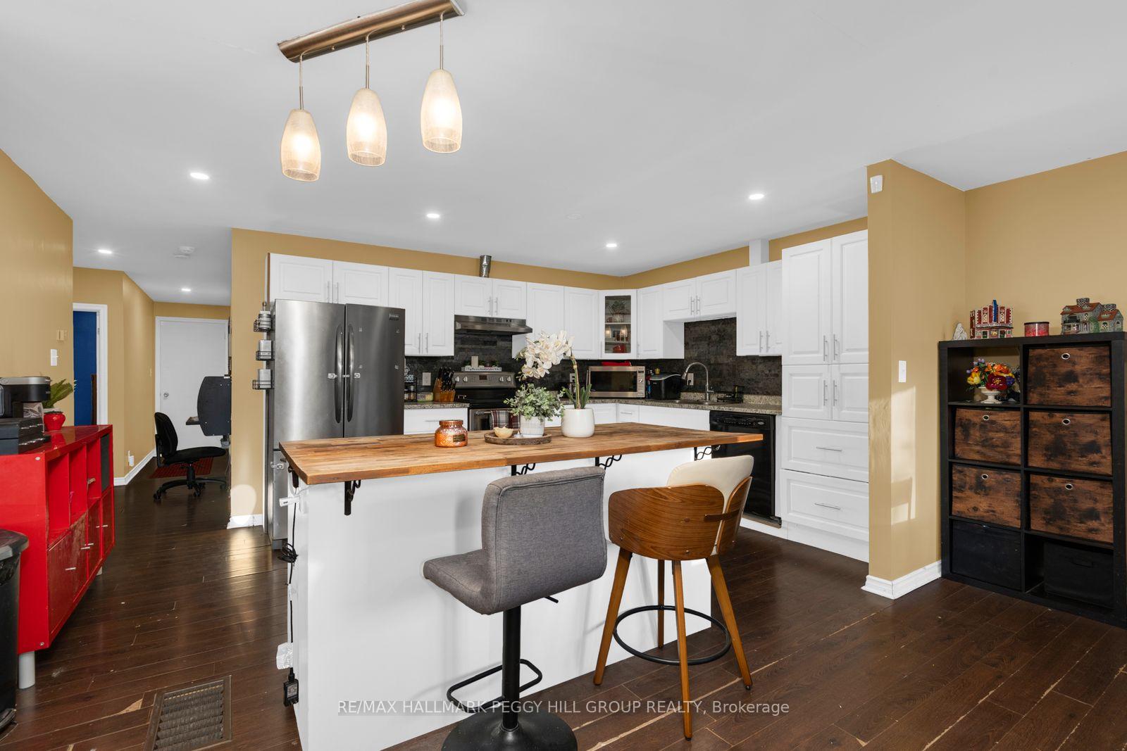 Photo 3 of 375 Fitton Street, Midland — HOMEH