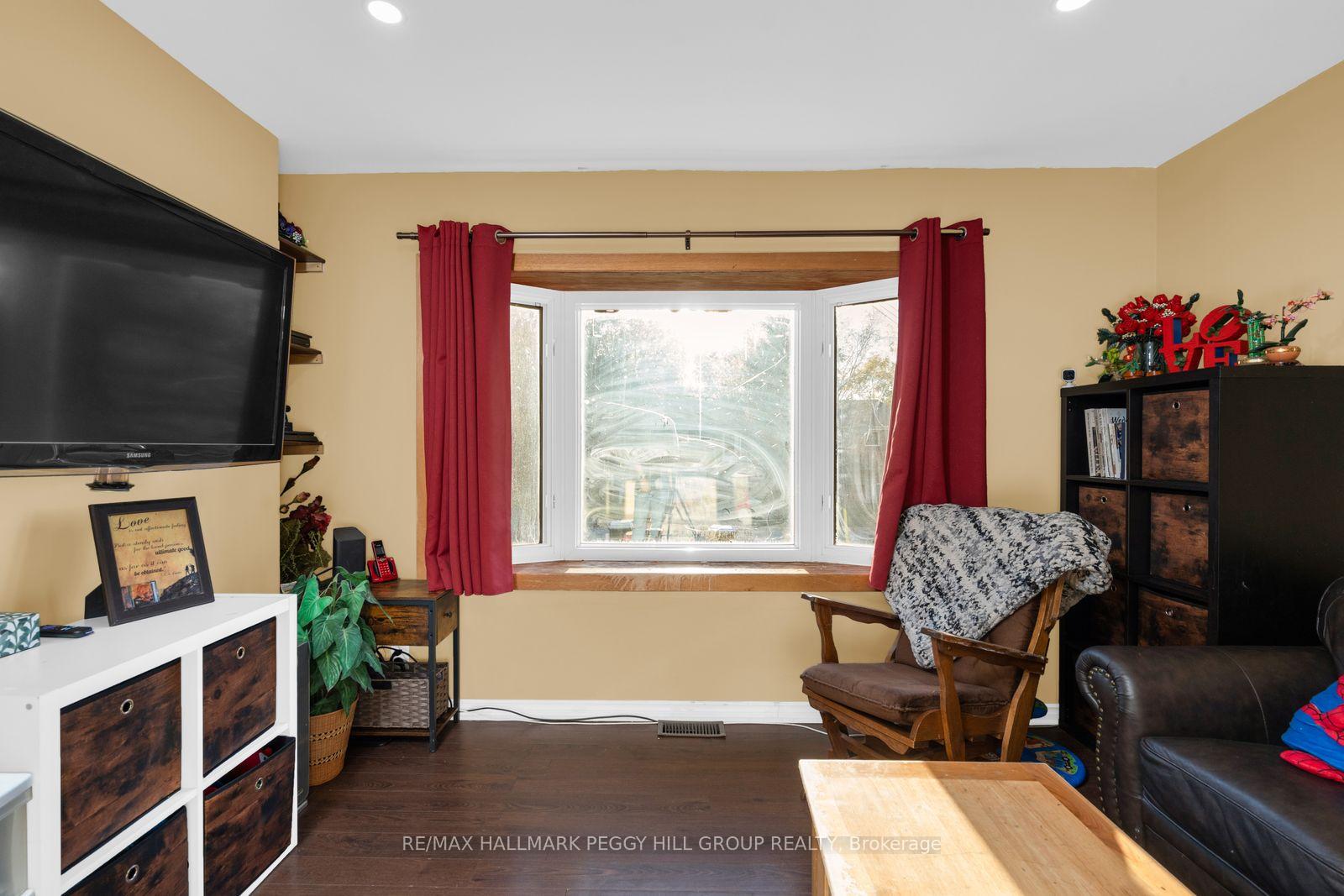Photo 6 of 375 Fitton Street, Midland — HOMEH